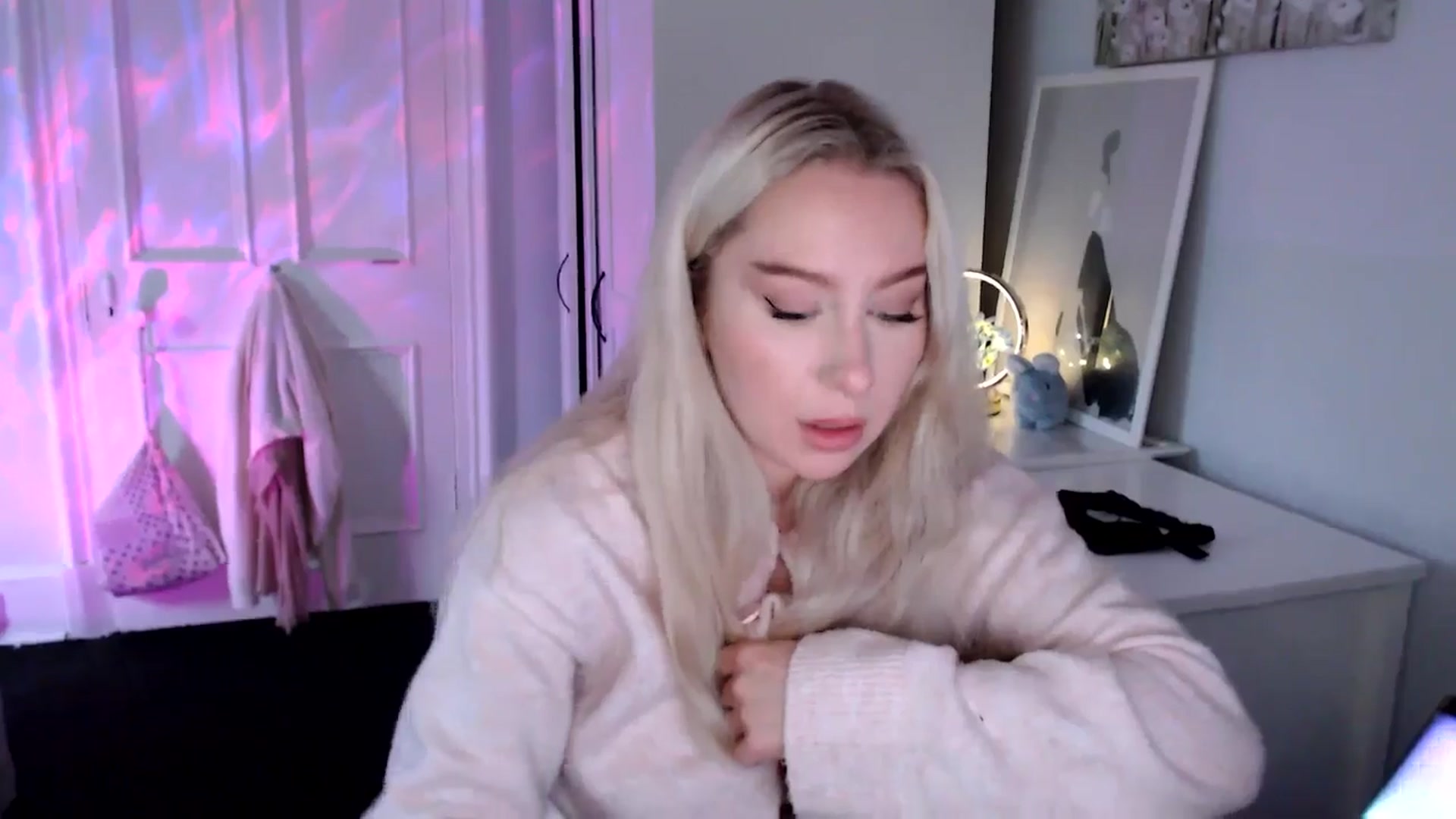 Gallery image thumbnail from British_Cutie's myfreecams stream on, 07/14/2025, 21:56 image 3 of 20
