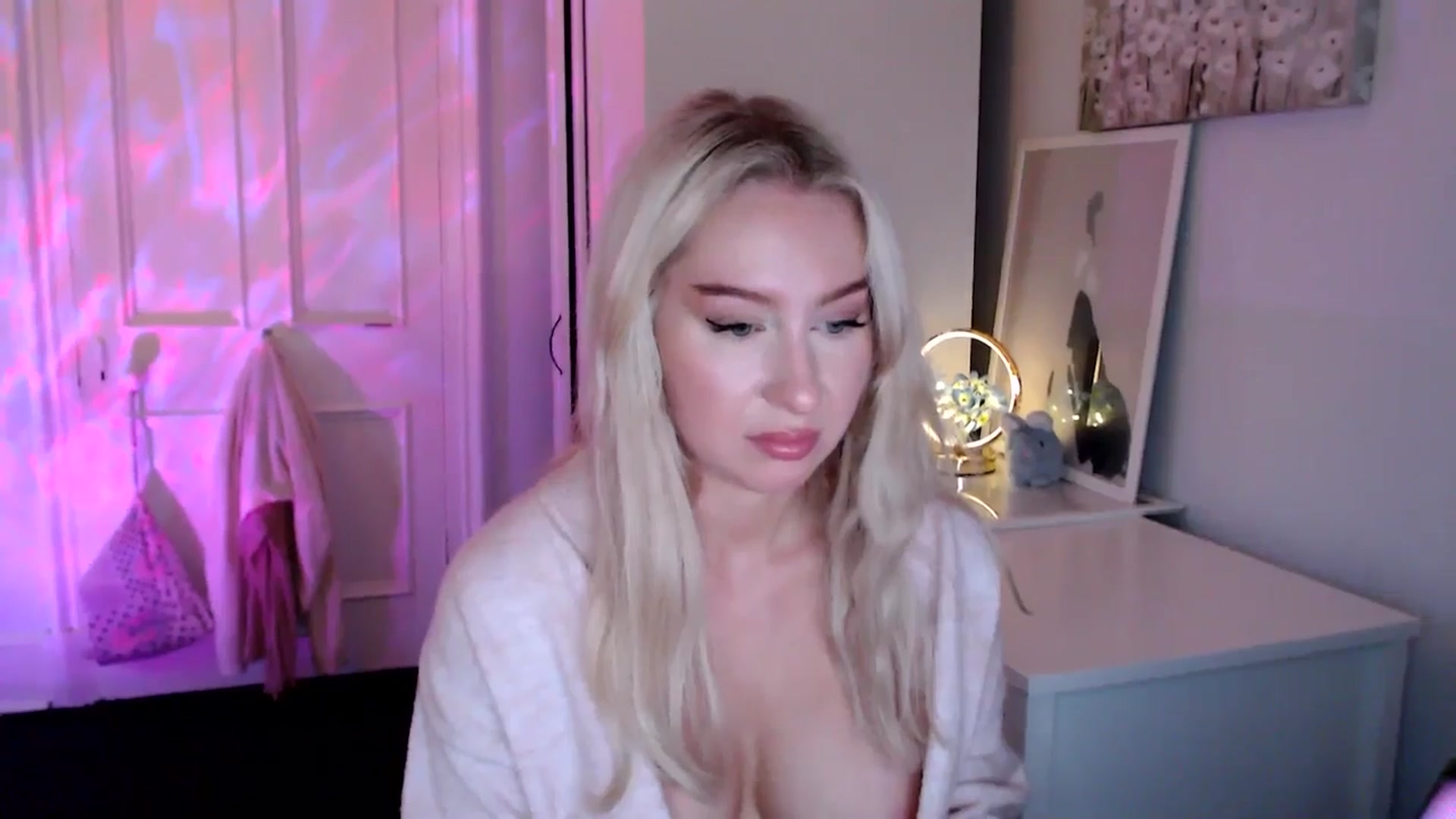 Gallery image thumbnail from British_Cutie's myfreecams stream on, 07/14/2025, 21:56 image 11 of 20