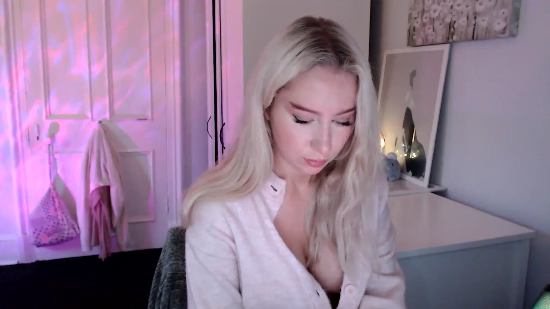 Gallery image thumbnail from British_Cutie's myfreecams stream on, 07/14/2025, 21:56 image 7 of 20