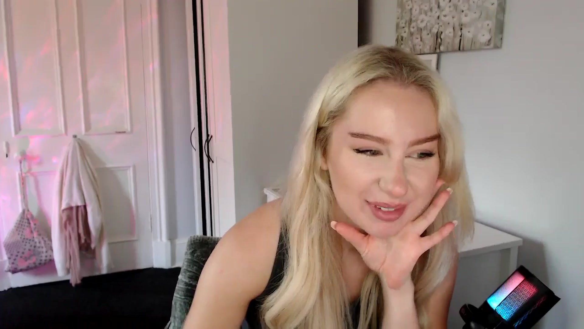 Gallery image thumbnail from British_Cutie's myfreecams stream on, 07/16/2025, 18:11 image 18 of 20