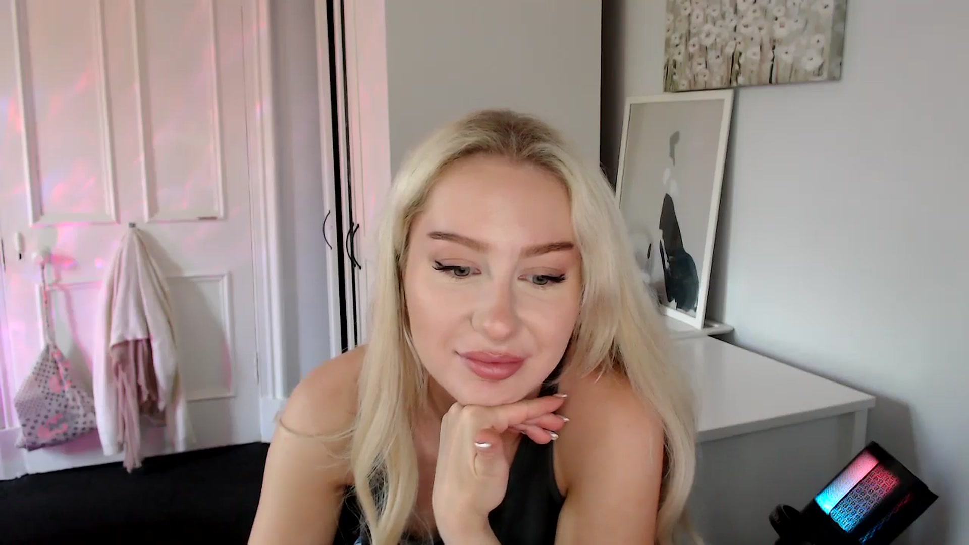 Gallery image thumbnail from British_Cutie's myfreecams stream on, 07/16/2025, 18:11 image 9 of 20