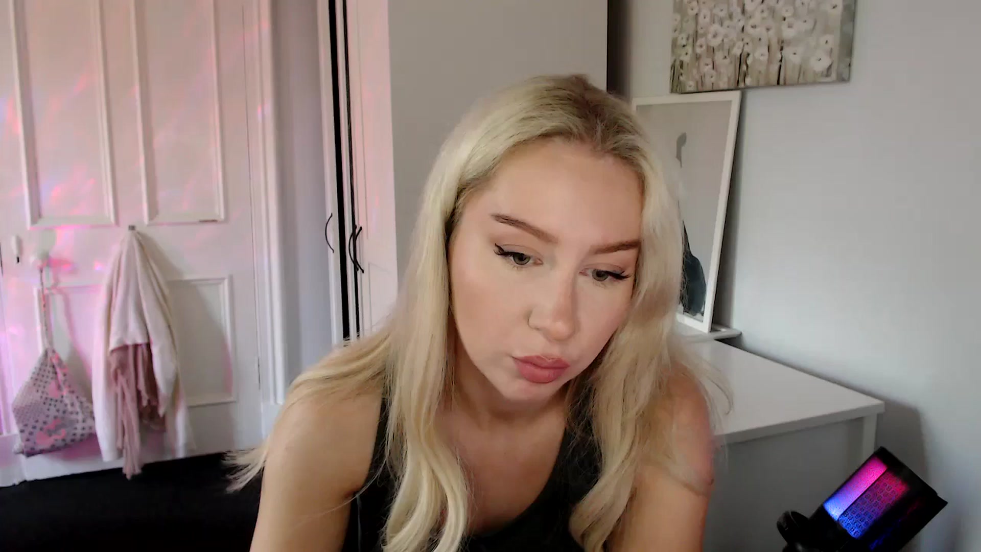 Gallery image thumbnail from British_Cutie's myfreecams stream on, 07/16/2025, 18:11 image 11 of 20