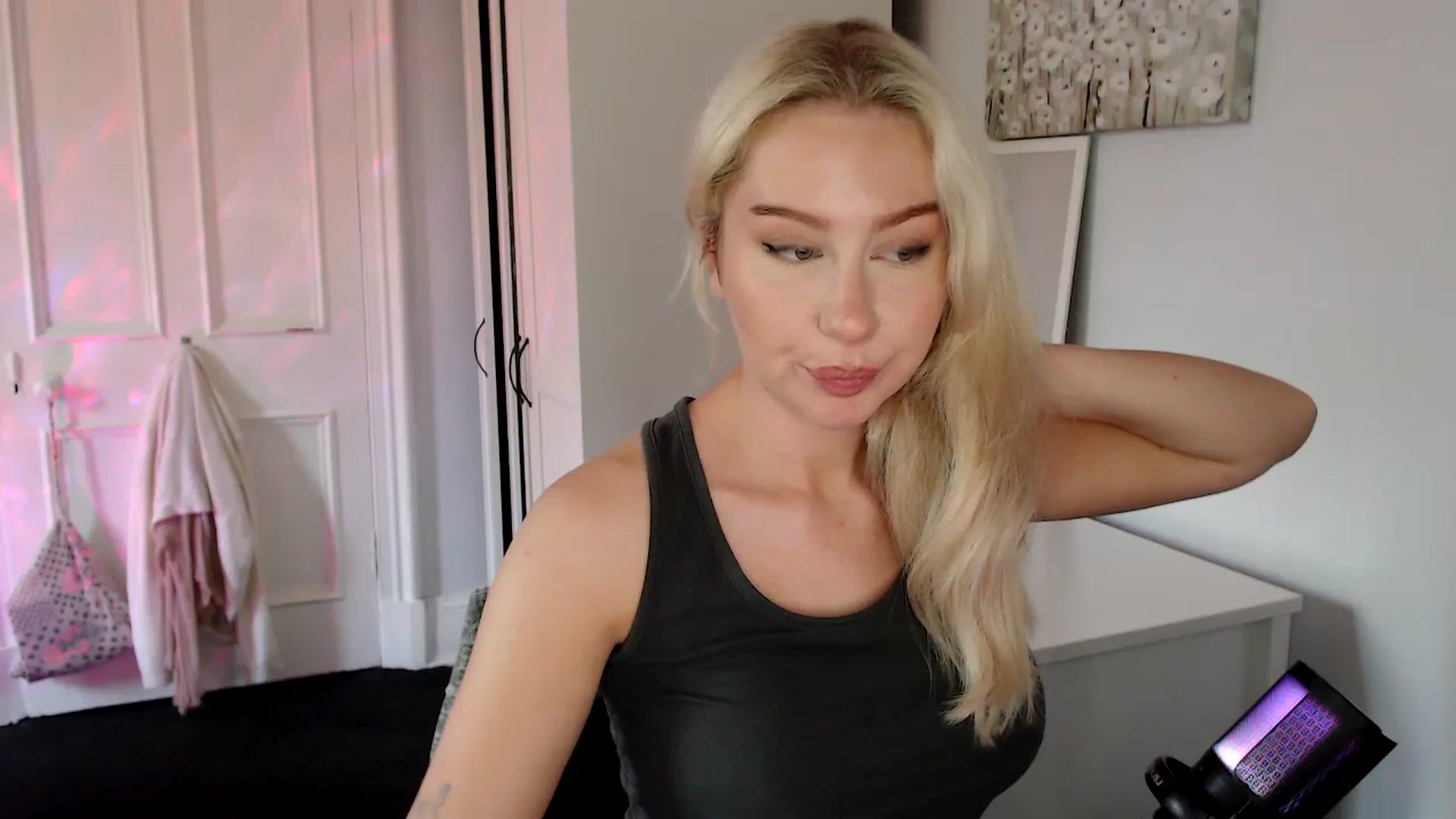 Gallery image thumbnail from British_Cutie's myfreecams stream on, 07/16/2025, 18:11 image 19 of 20