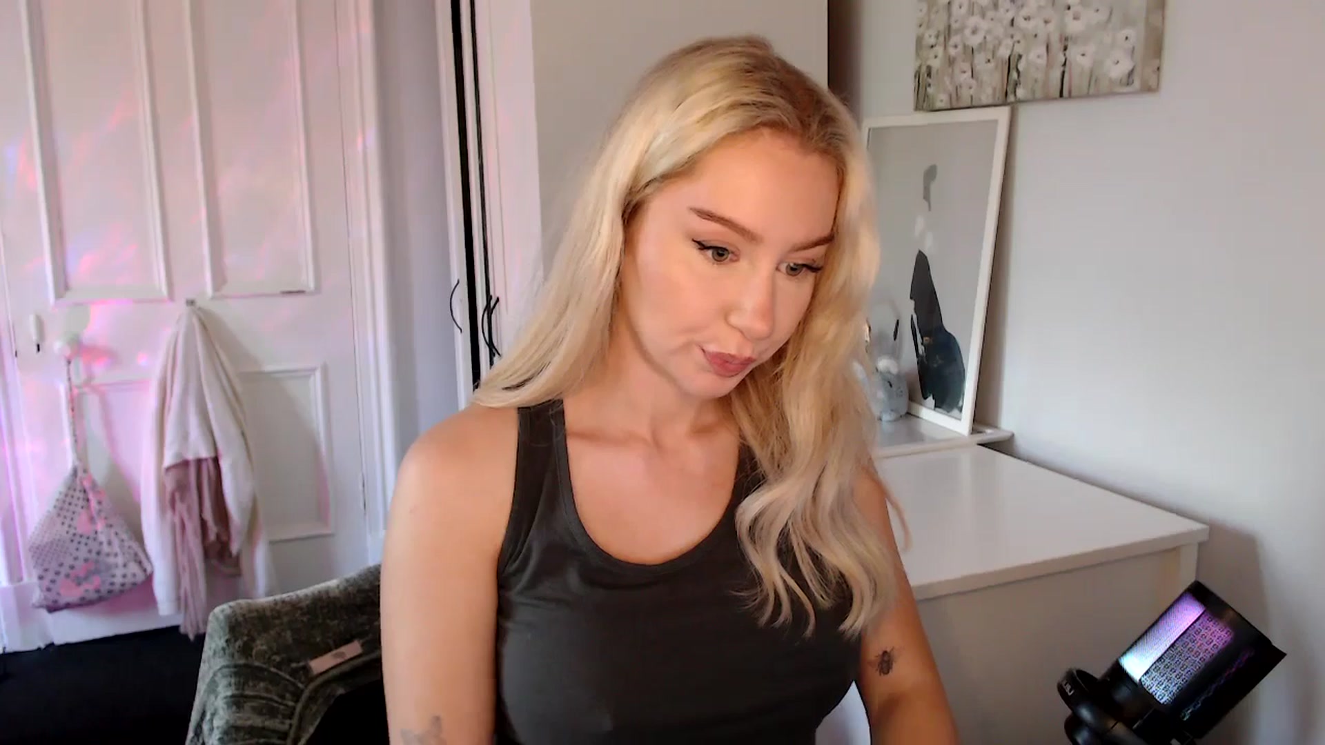 Gallery image thumbnail from British_Cutie's myfreecams stream on, 07/16/2025, 18:11 image 4 of 20