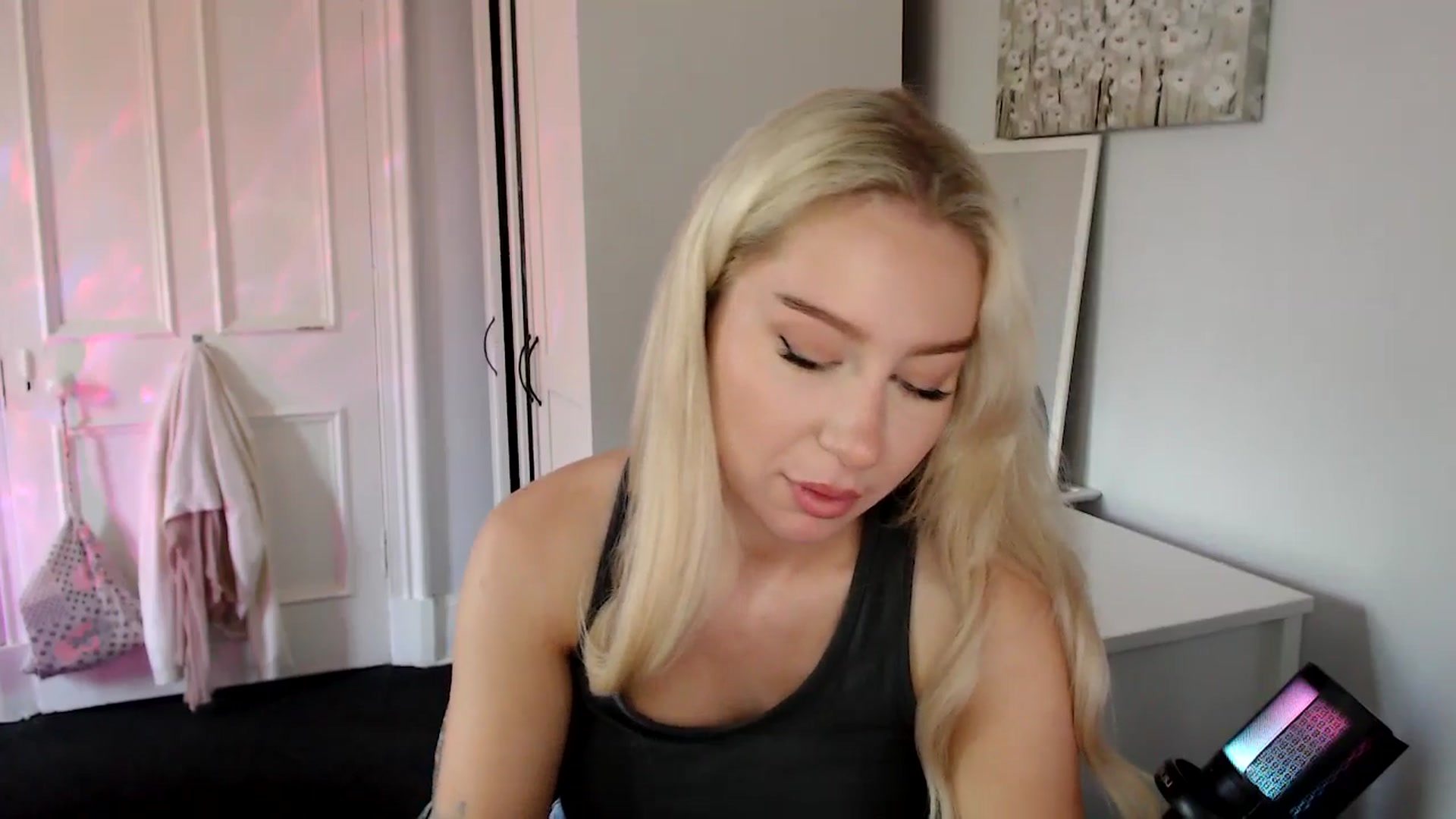 Gallery image thumbnail from British_Cutie's myfreecams stream on, 07/16/2025, 18:11 image 10 of 20