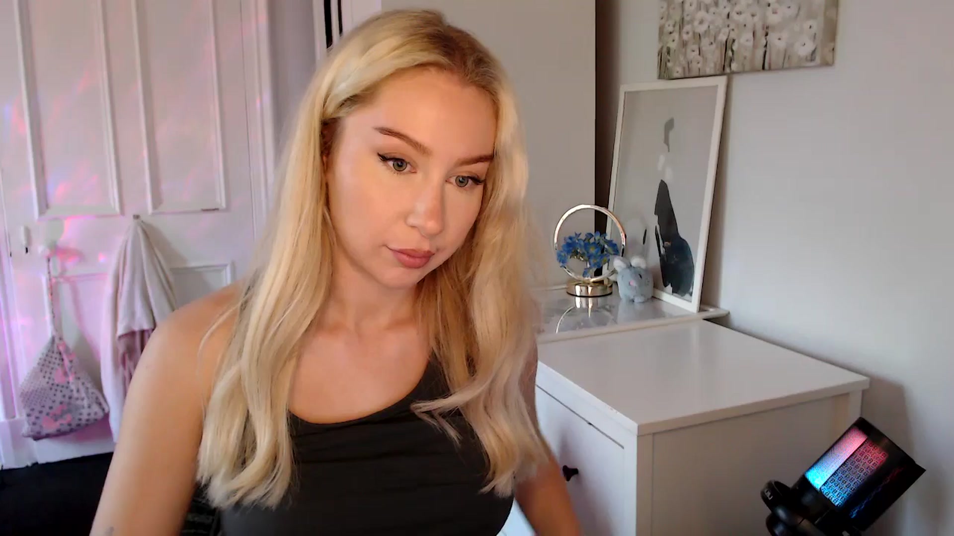 Gallery image thumbnail from British_Cutie's myfreecams stream on, 07/16/2025, 18:11 image 5 of 20