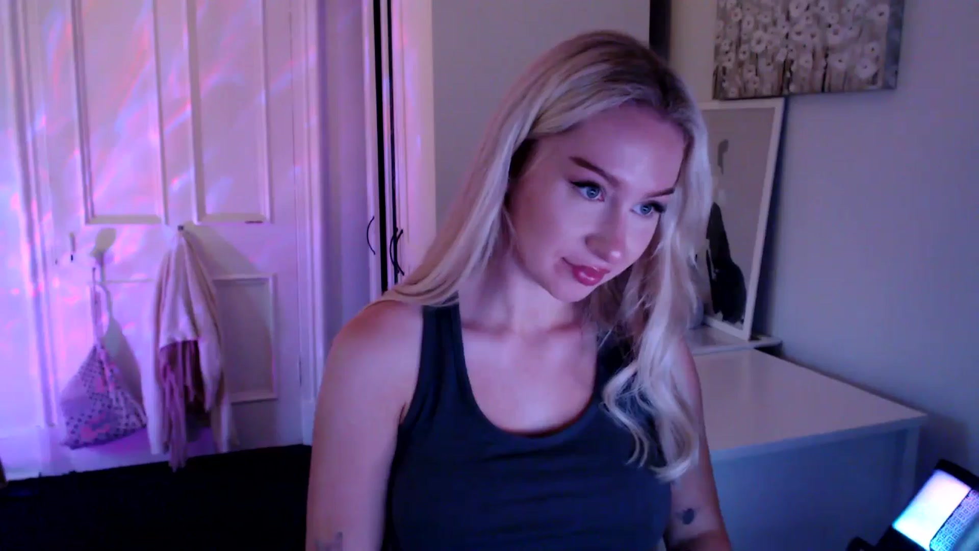Gallery image thumbnail from British_Cutie's myfreecams stream on, 07/16/2025, 21:13 image 5 of 20