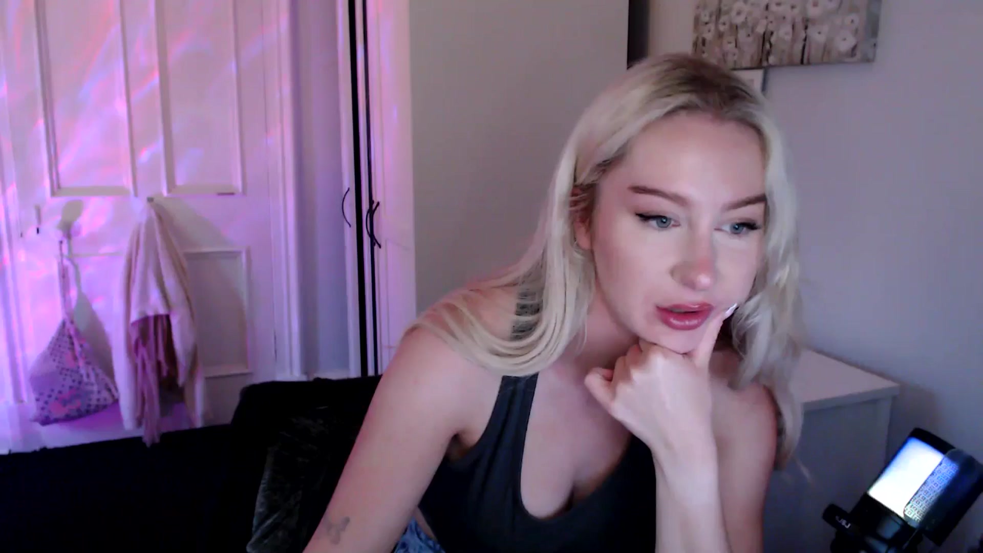 Gallery image thumbnail from British_Cutie's myfreecams stream on, 07/16/2025, 21:13 image 3 of 20