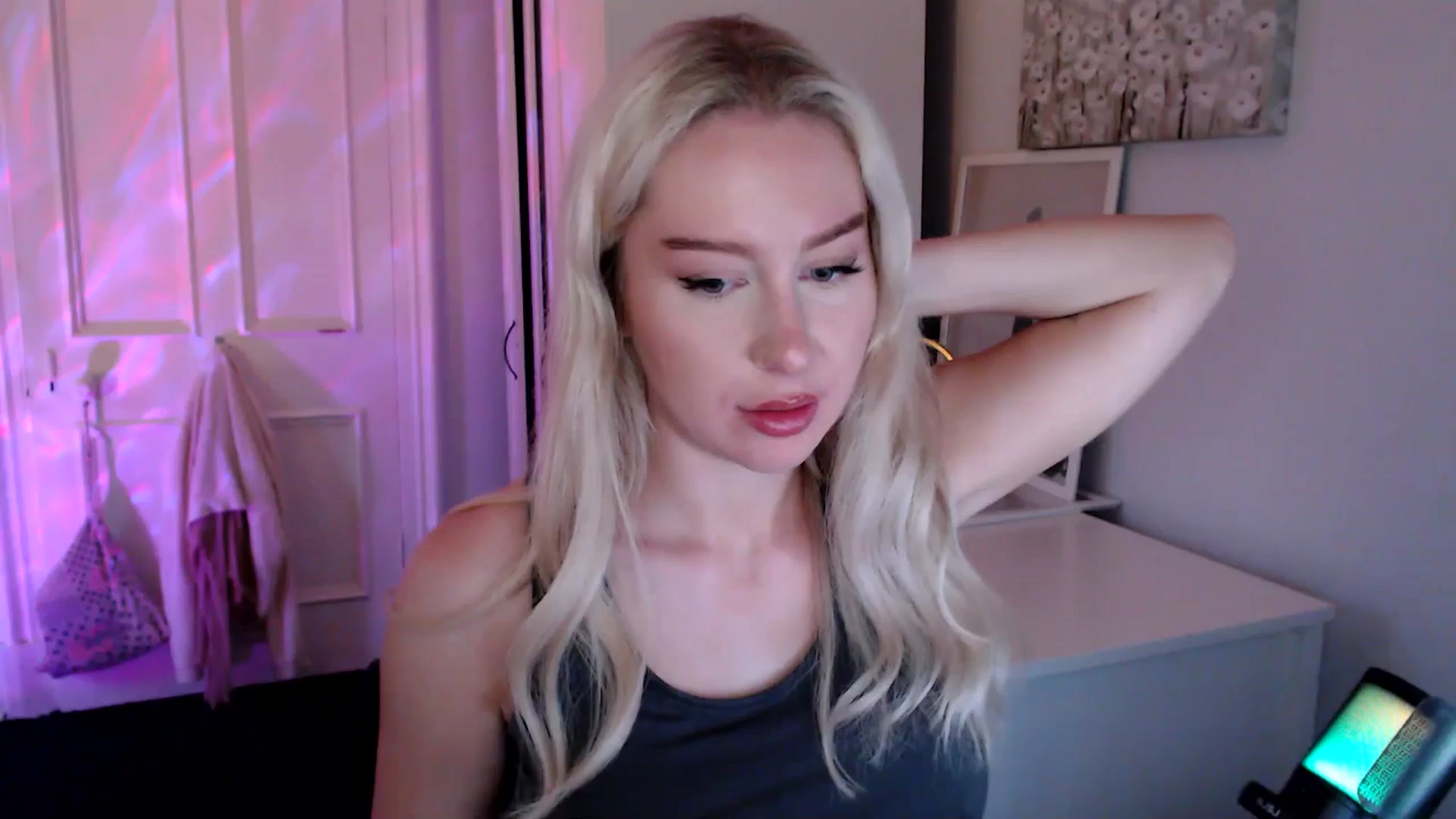 Gallery image thumbnail from British_Cutie's myfreecams stream on, 07/16/2025, 21:13 image 7 of 20