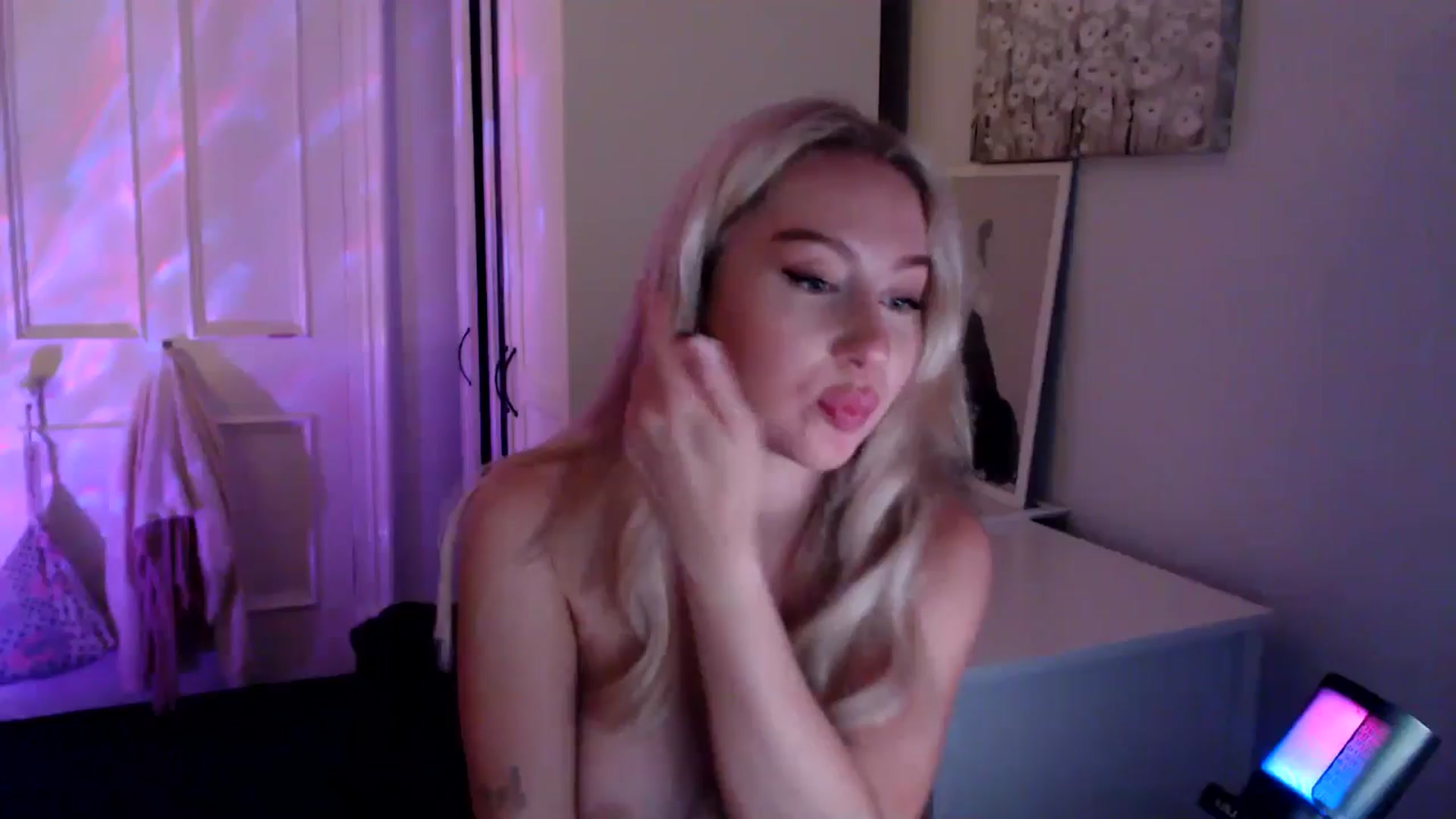 Gallery image thumbnail from British_Cutie's myfreecams stream on, 07/16/2025, 21:46 image 19 of 20