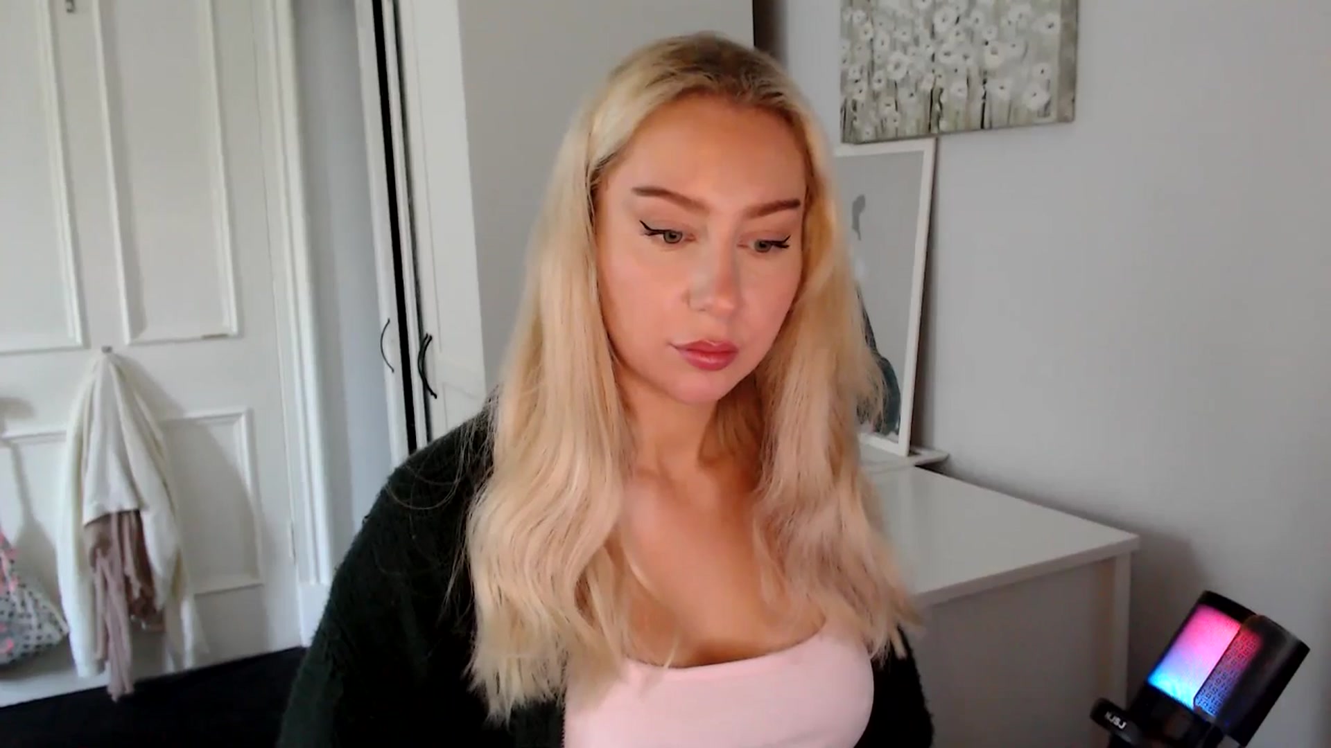 Gallery image thumbnail from British_Cutie's myfreecams stream on, 07/17/2025, 09:56 image 17 of 20