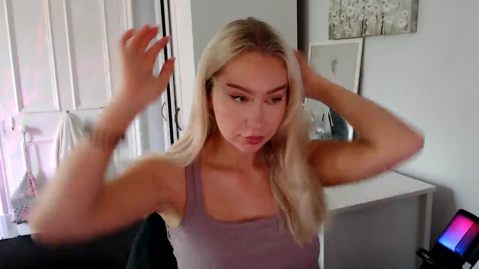 Gallery image thumbnail from British_Cutie's myfreecams stream on, 07/17/2025, 11:38 image 5 of 20