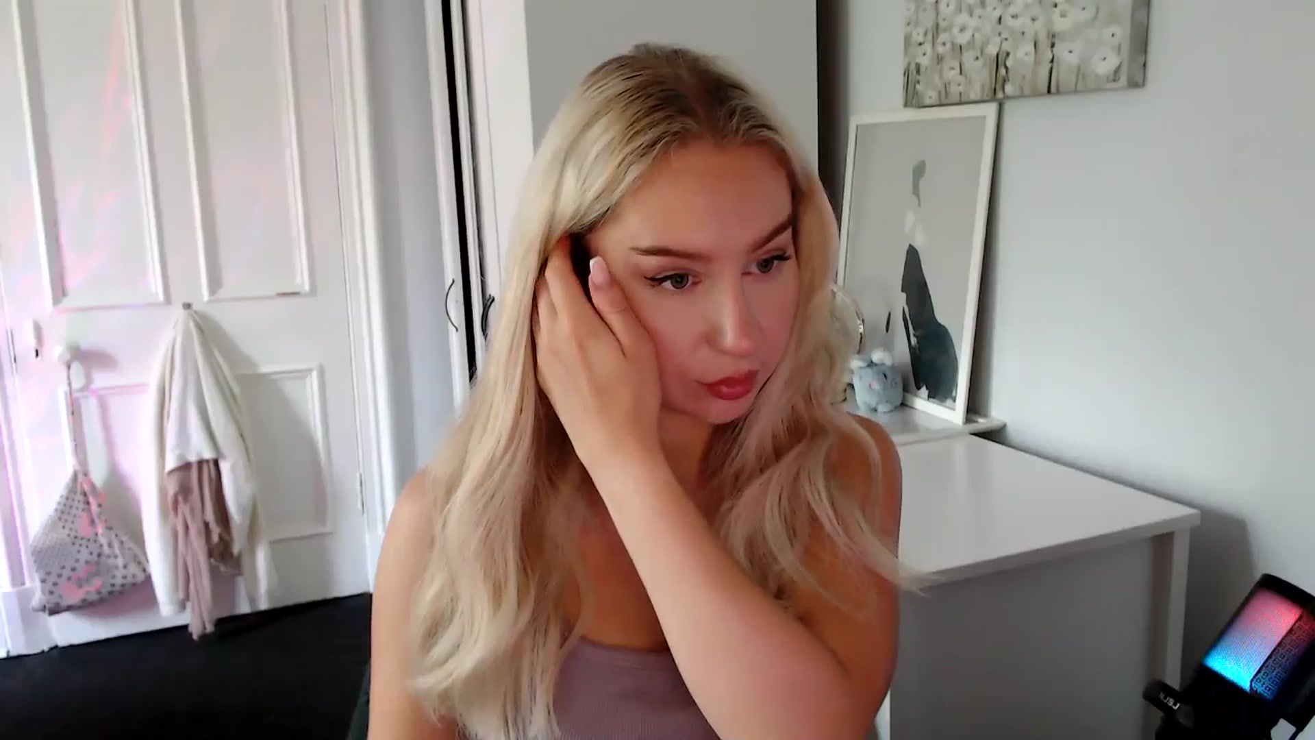 Gallery image thumbnail from British_Cutie's myfreecams stream on, 07/17/2025, 11:38 image 6 of 20