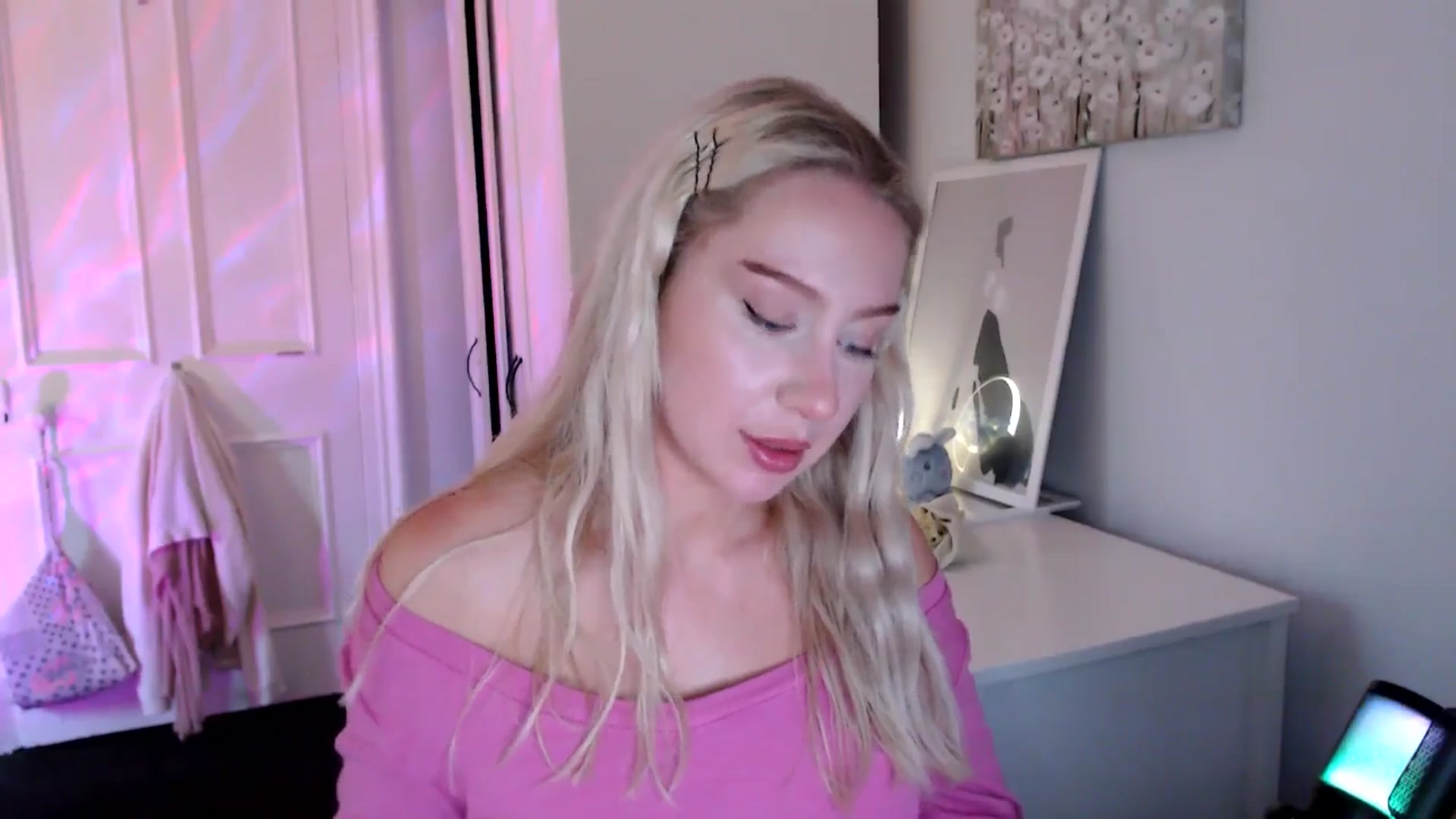 Gallery image thumbnail from British_Cutie's myfreecams stream on, 07/17/2025, 21:04 image 3 of 20