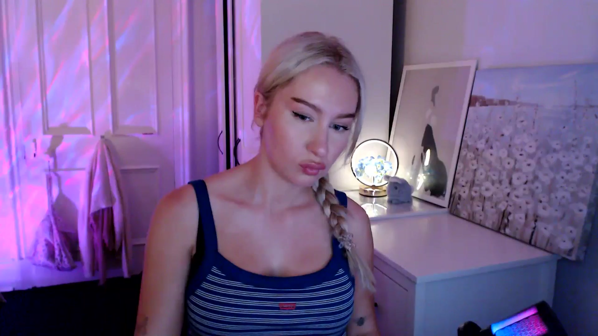 Gallery image thumbnail from British_Cutie's myfreecams stream on, 07/19/2025, 21:44 image 10 of 20