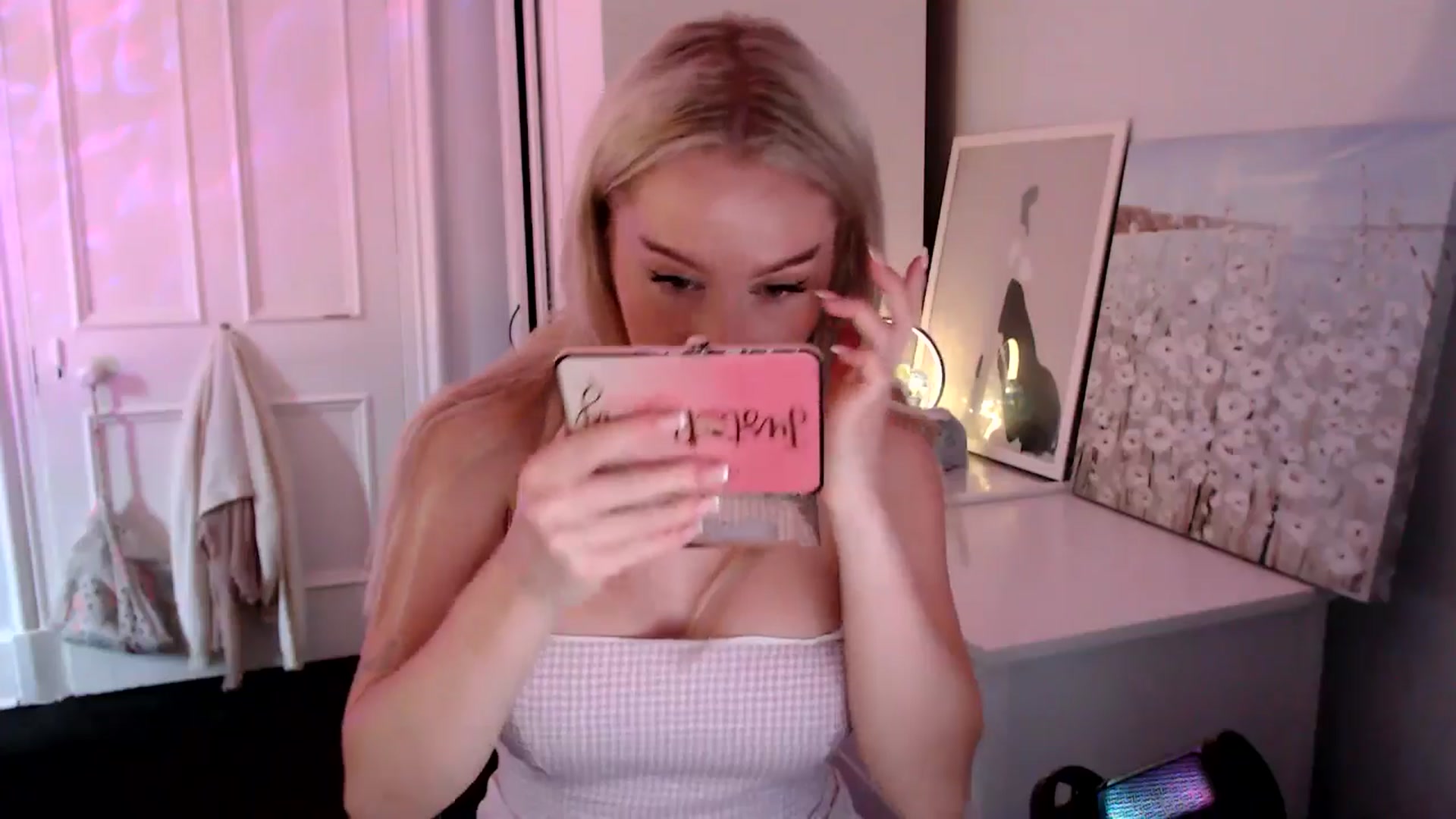 Gallery image thumbnail from British_Cutie's myfreecams stream on, 07/20/2025, 16:34 image 14 of 20