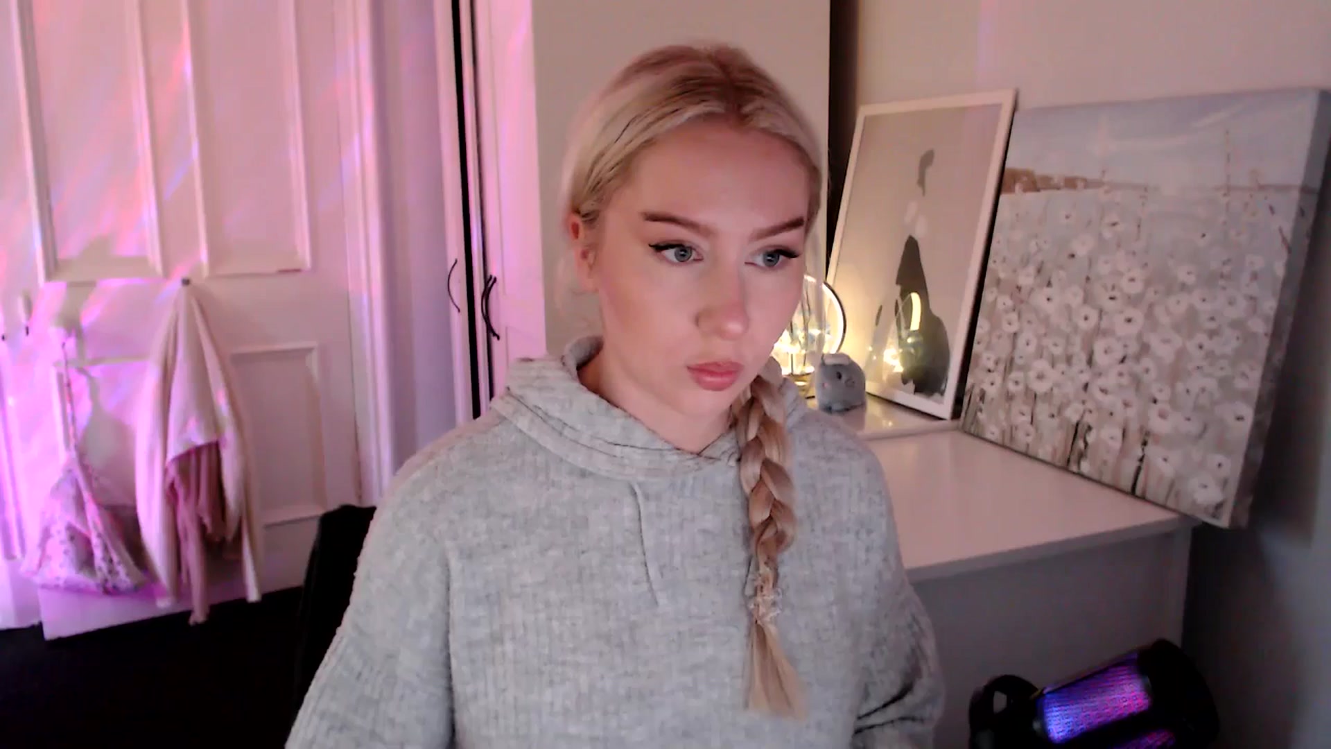 Gallery image thumbnail from British_Cutie's myfreecams stream on, 07/20/2025, 18:38 image 1 of 20
