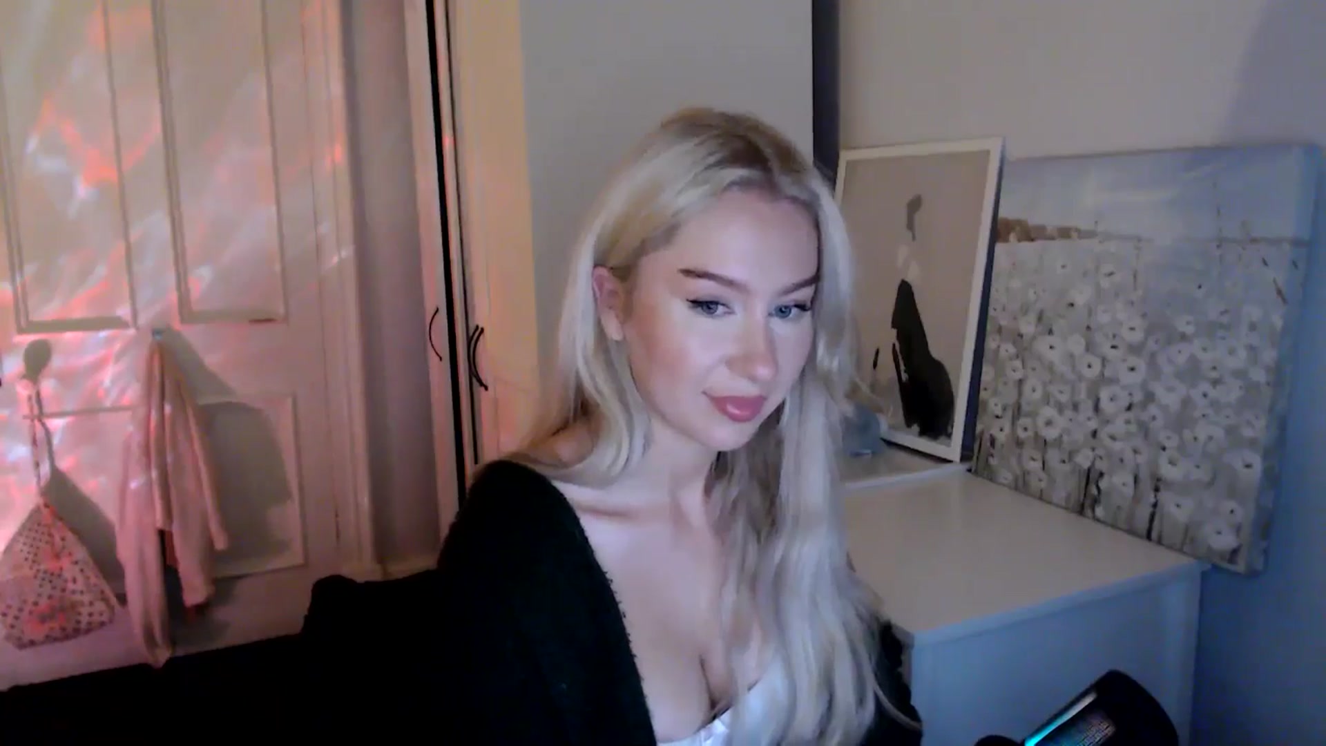 Gallery image thumbnail from British_Cutie's myfreecams stream on, 07/22/2025, 24:21 image 2 of 20