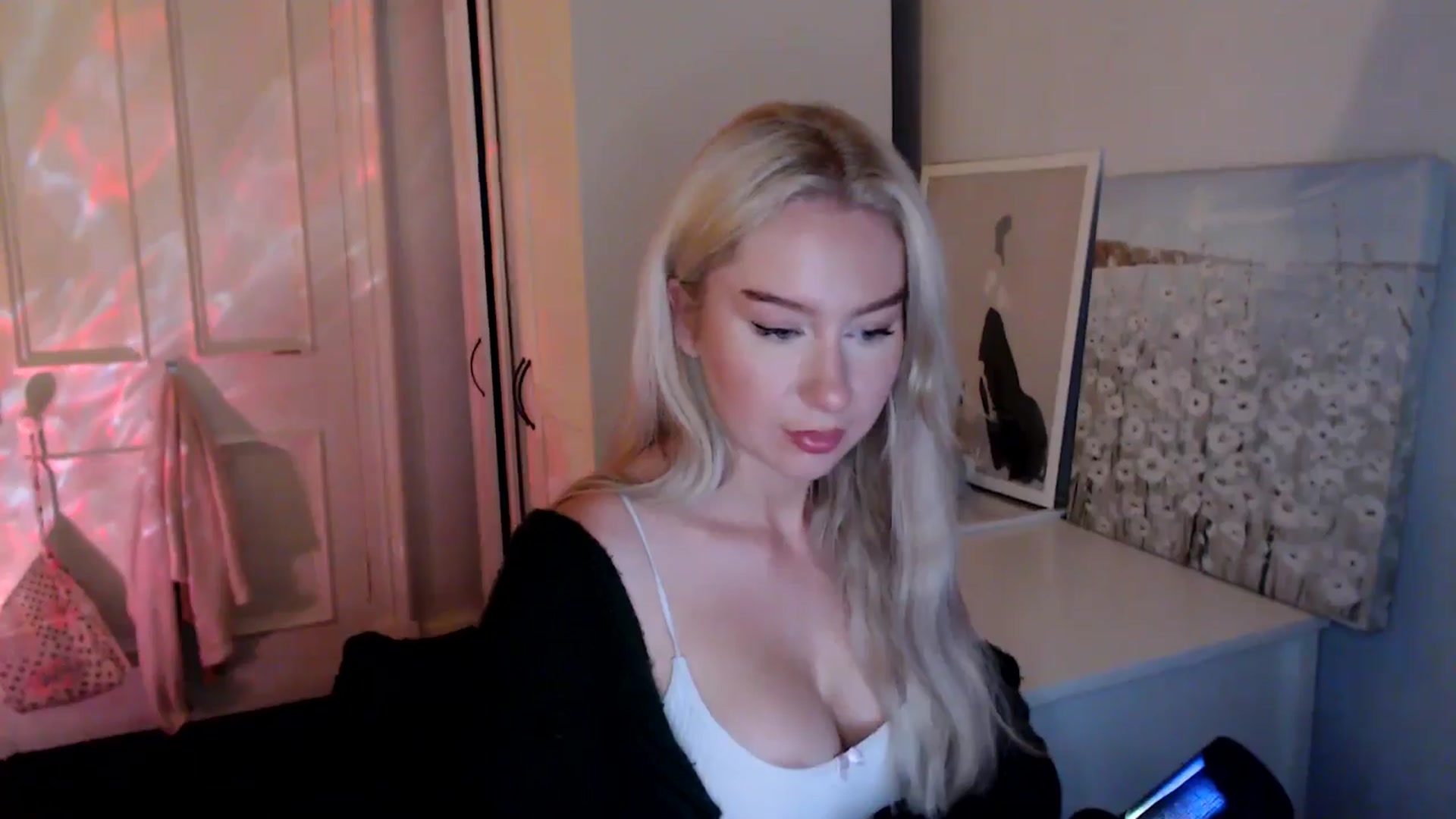 Gallery image thumbnail from British_Cutie's myfreecams stream on, 07/22/2025, 24:21 image 3 of 20