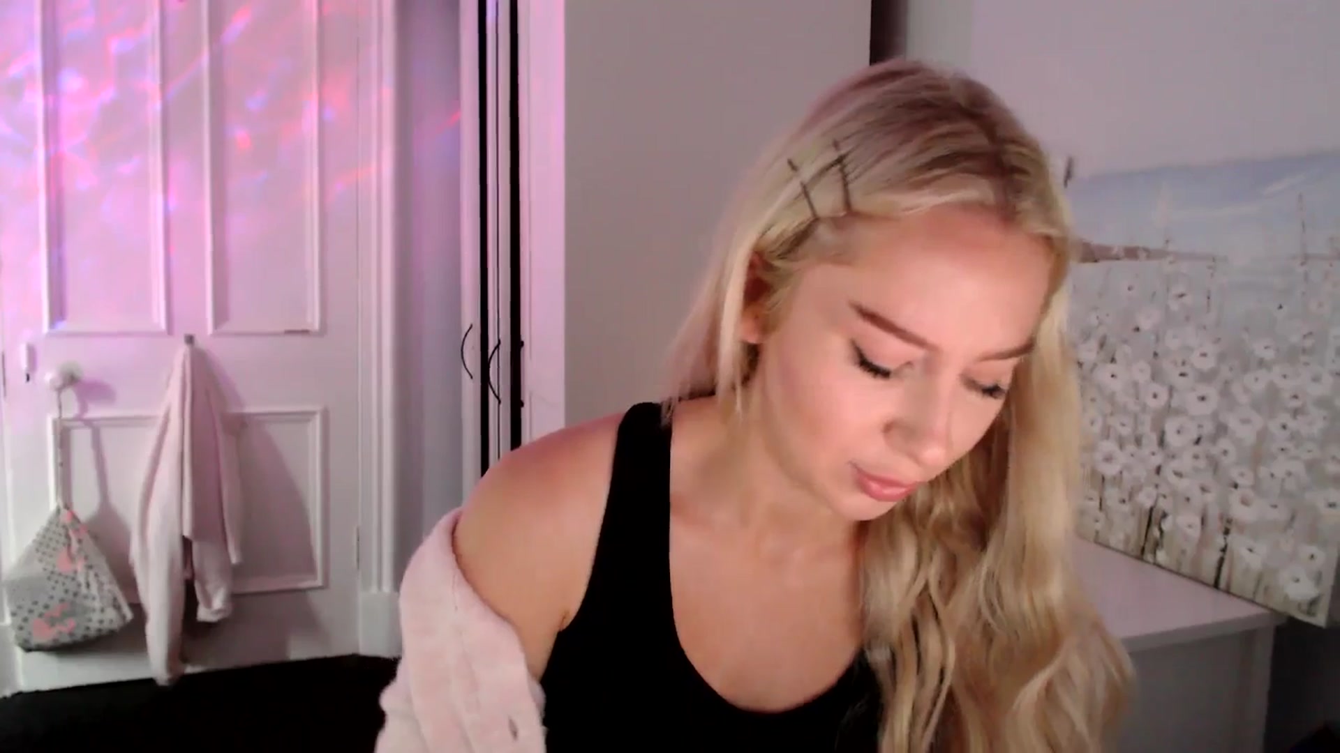 Gallery image thumbnail from British_Cutie's myfreecams stream on, 07/22/2025, 12:44 image 18 of 20