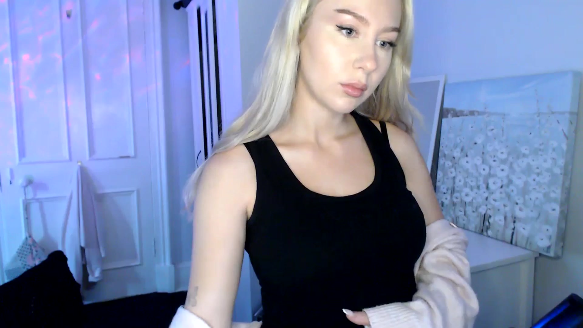 Gallery image thumbnail from British_Cutie's myfreecams stream on, 07/22/2025, 12:44 image 5 of 20