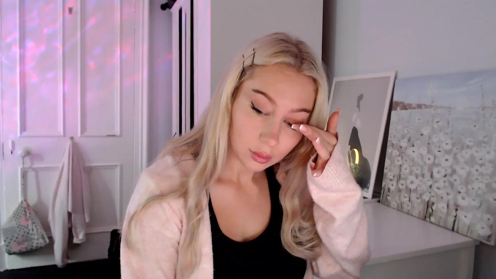 Gallery image thumbnail from British_Cutie's myfreecams stream on, 07/22/2025, 12:44 image 12 of 20