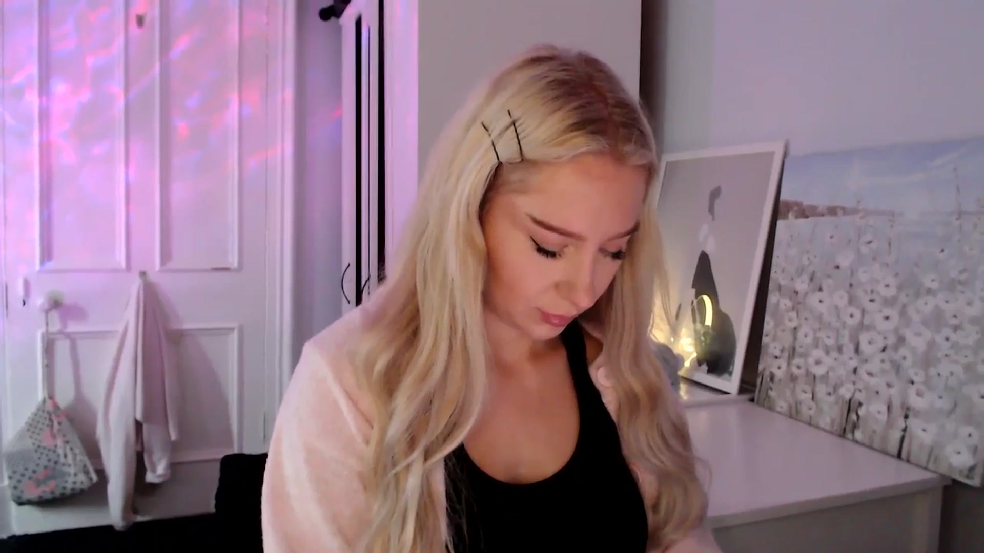 Gallery image thumbnail from British_Cutie's myfreecams stream on, 07/22/2025, 12:44 image 13 of 20