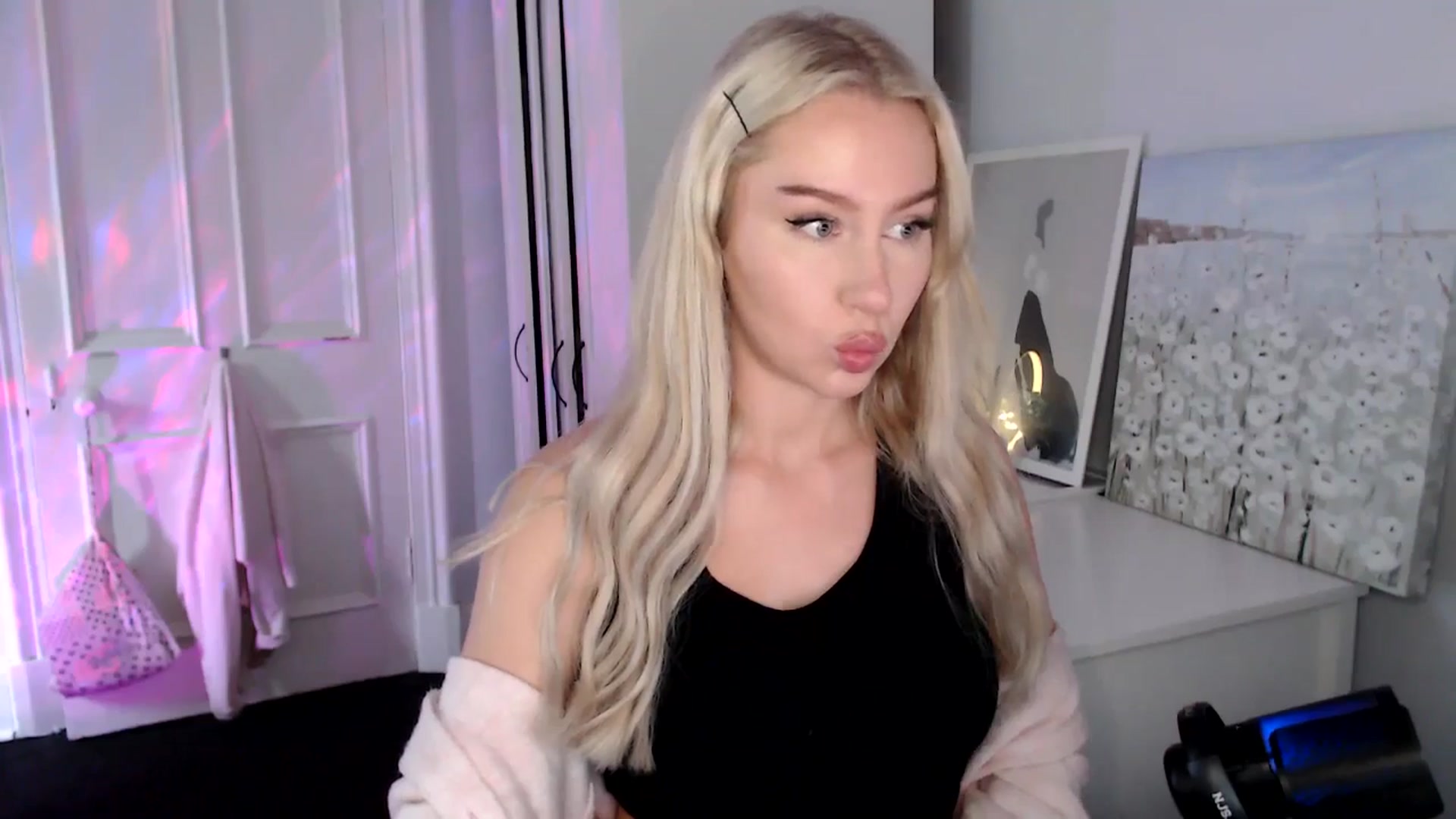 Gallery image thumbnail from British_Cutie's myfreecams stream on, 07/22/2025, 16:02 image 5 of 20