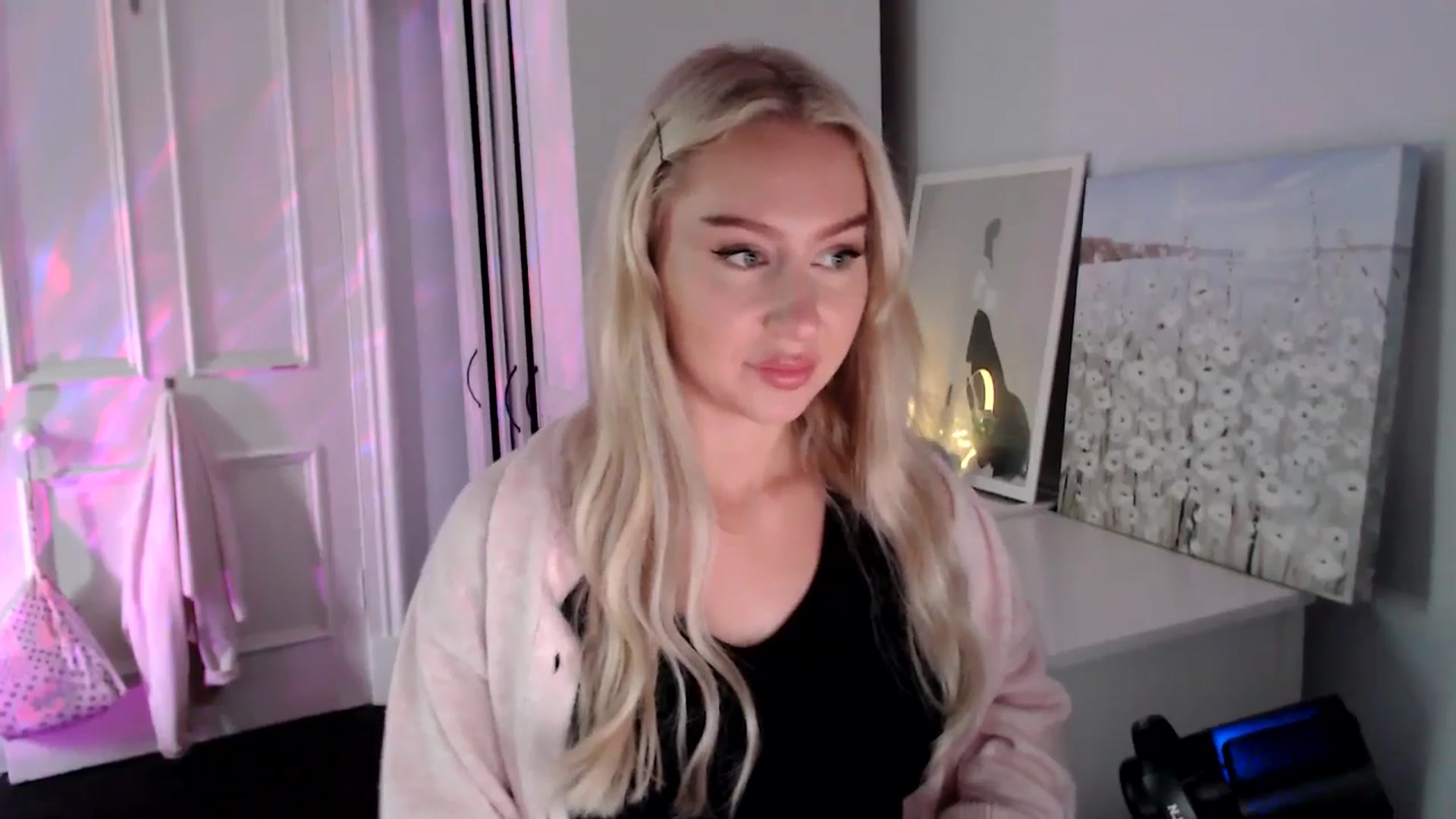 Gallery image thumbnail from British_Cutie's myfreecams stream on, 07/22/2025, 16:02 image 7 of 20