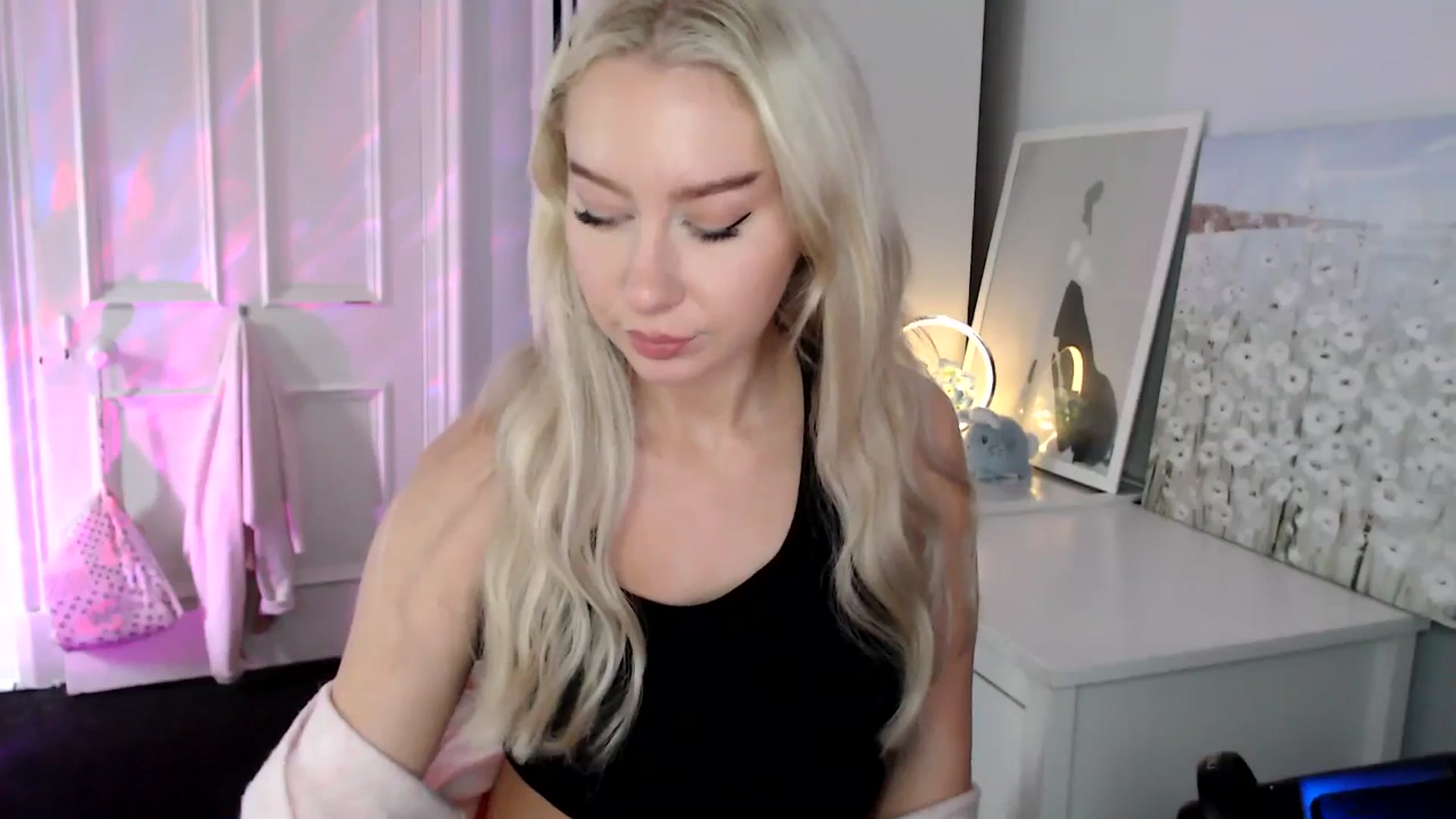 Gallery image thumbnail from British_Cutie's myfreecams stream on, 07/22/2025, 16:02 image 3 of 20