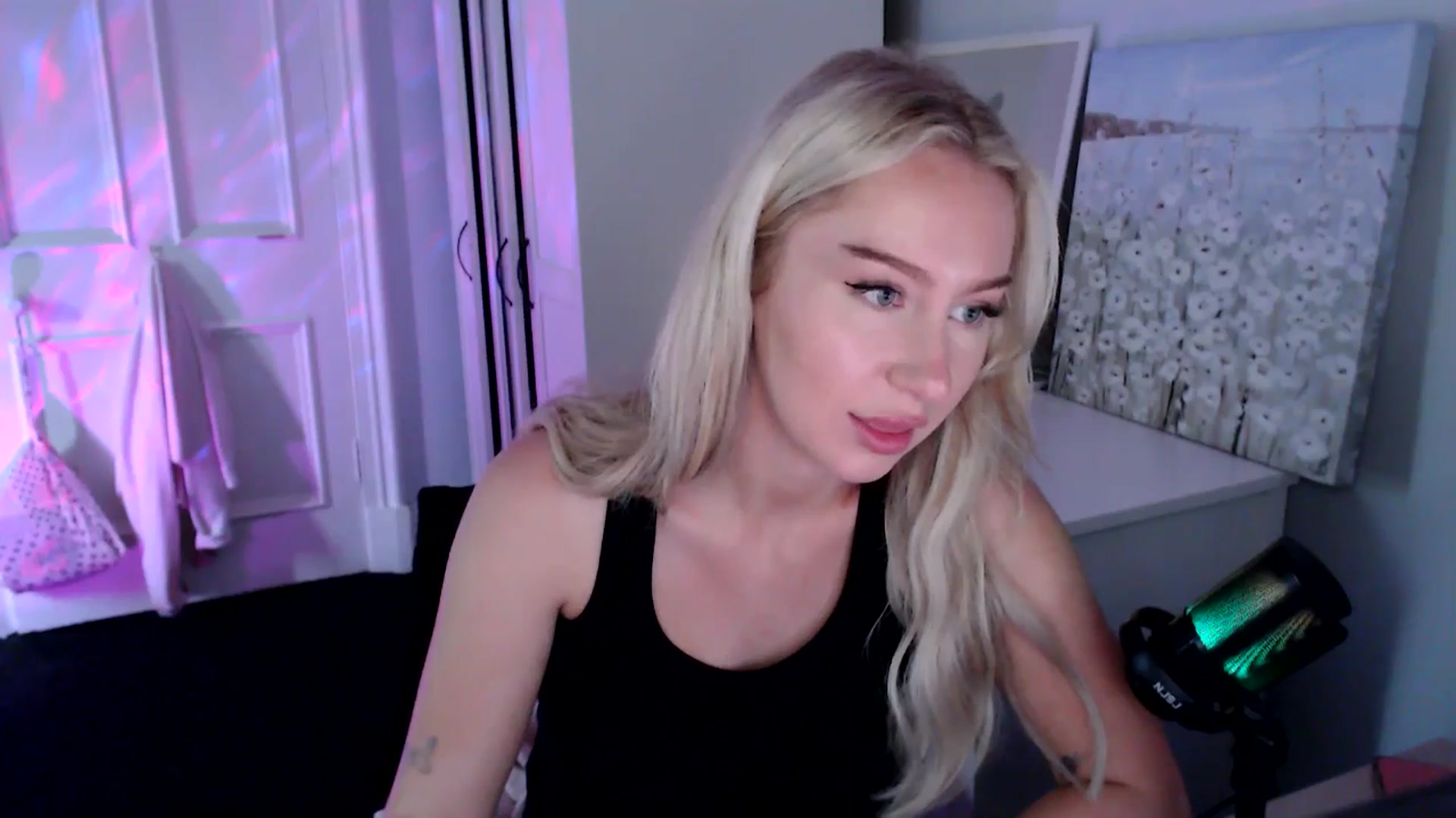 Gallery image thumbnail from British_Cutie's myfreecams stream on, 07/22/2025, 17:23 image 7 of 20