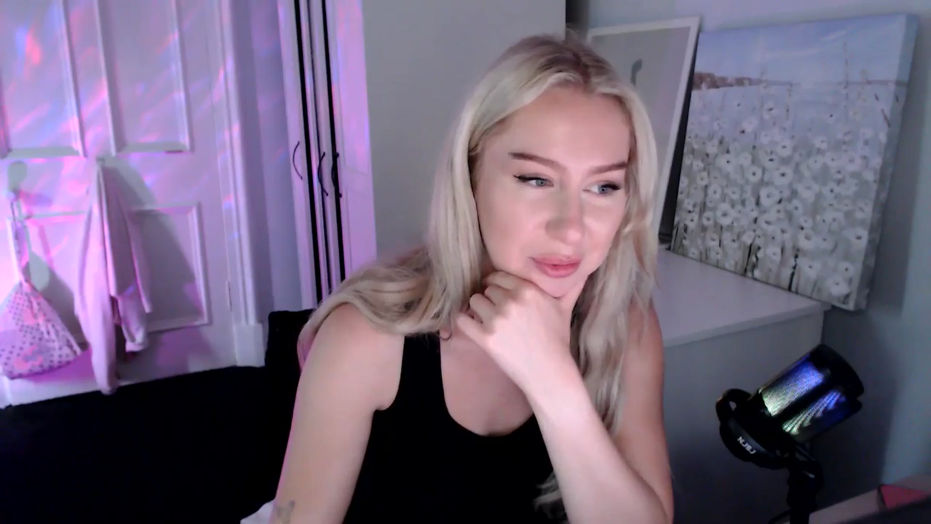 Gallery image thumbnail from British_Cutie's myfreecams stream on, 07/22/2025, 17:23 image 8 of 20