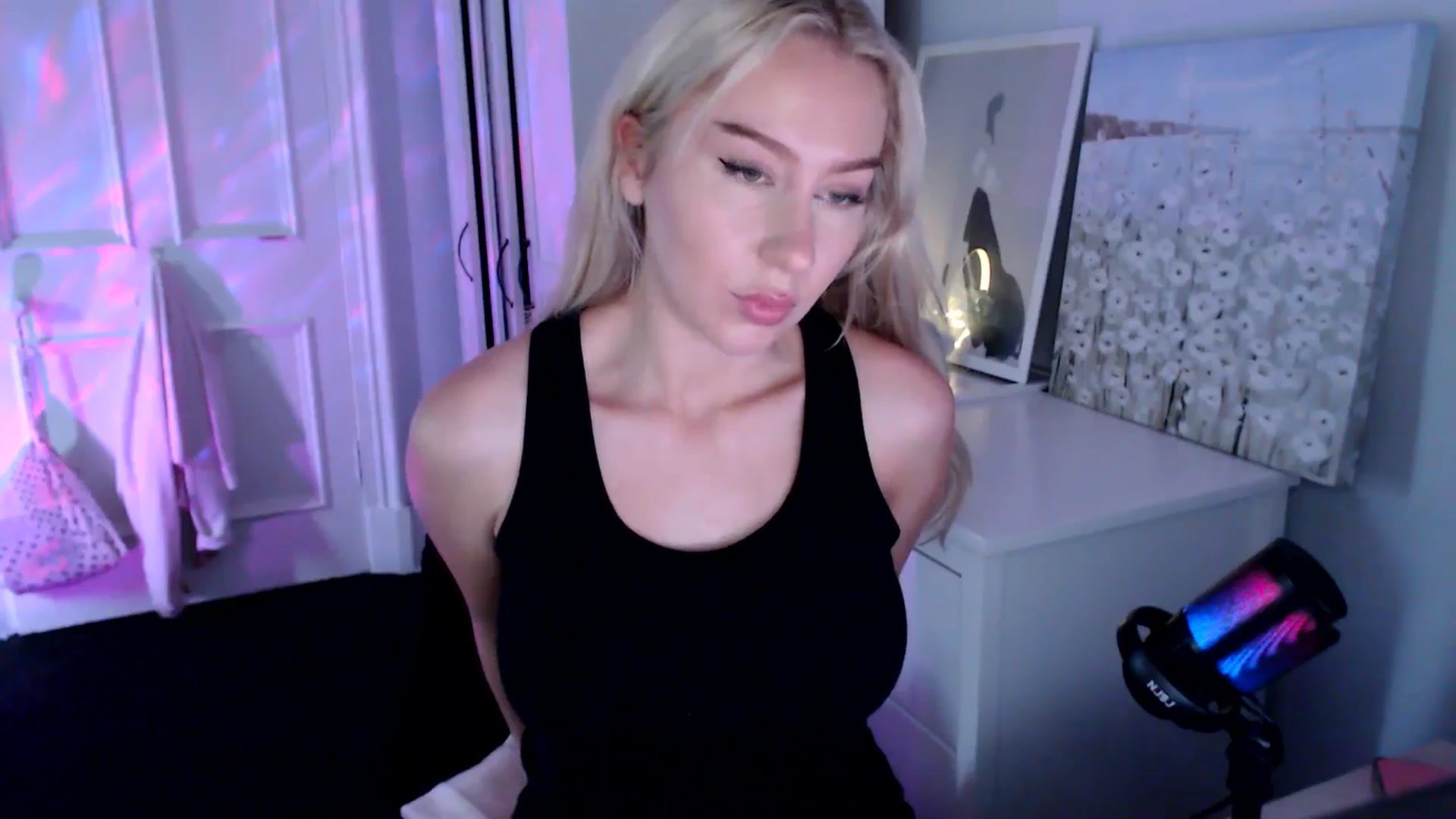 Gallery image thumbnail from British_Cutie's myfreecams stream on, 07/22/2025, 17:23 image 6 of 20