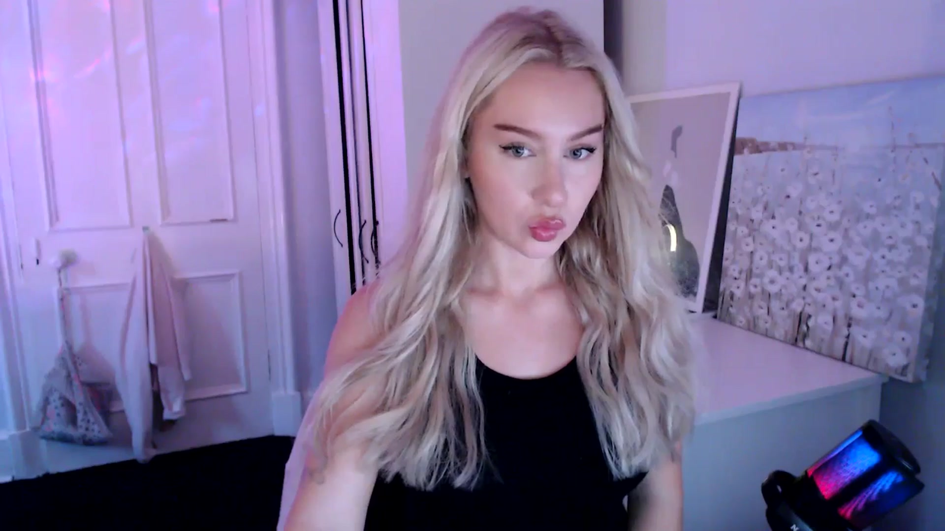 Gallery image thumbnail from British_Cutie's myfreecams stream on, 07/22/2025, 20:06 image 9 of 20