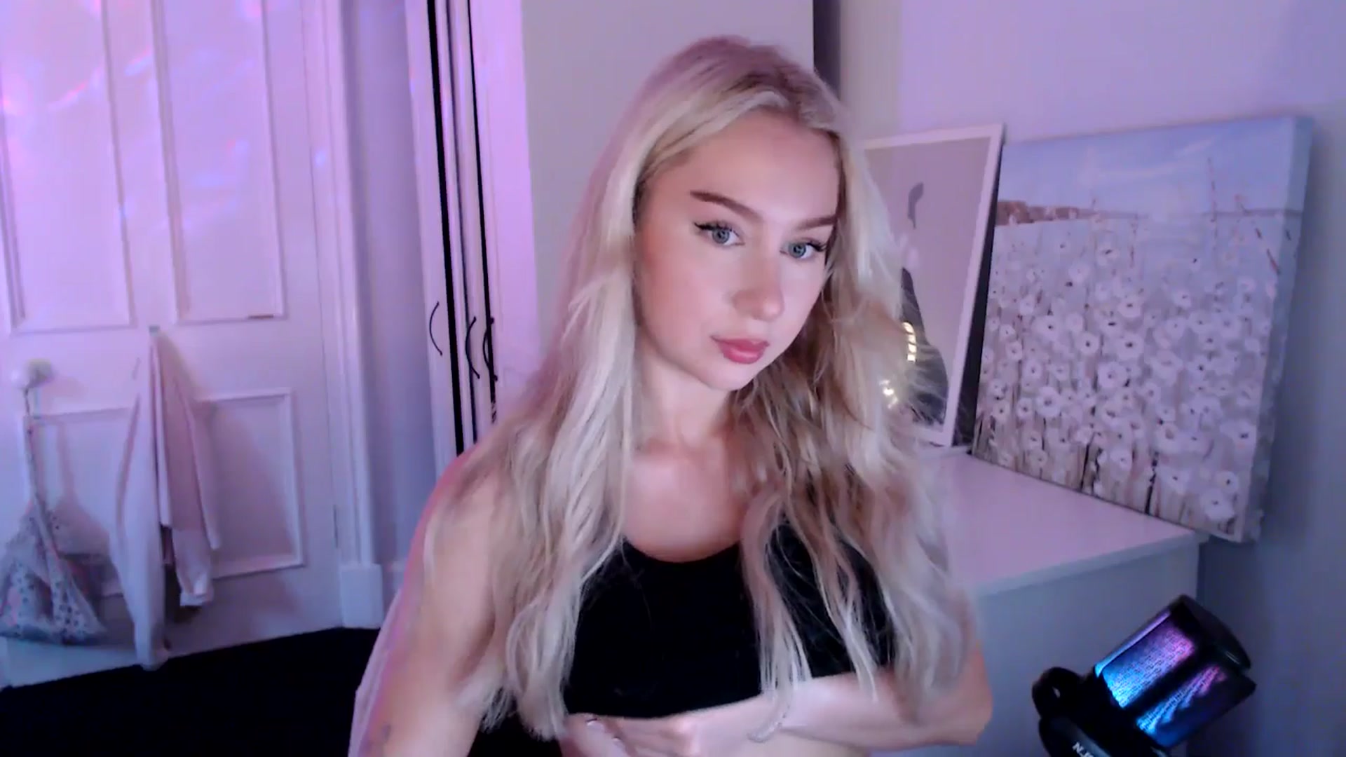 Gallery image thumbnail from British_Cutie's myfreecams stream on, 07/22/2025, 20:06 image 7 of 20