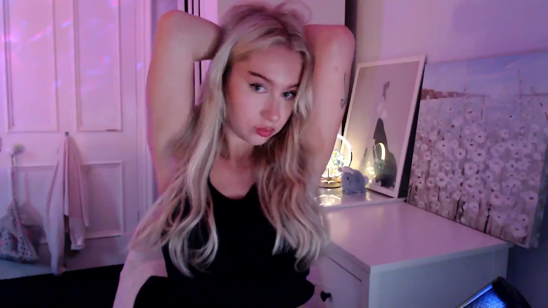 Gallery image thumbnail from British_Cutie's myfreecams stream on, 07/22/2025, 20:06 image 17 of 20