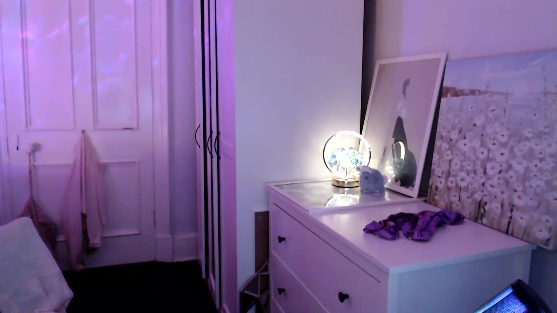 Gallery image thumbnail from British_Cutie's myfreecams stream on, 07/22/2025, 21:00 image 9 of 20