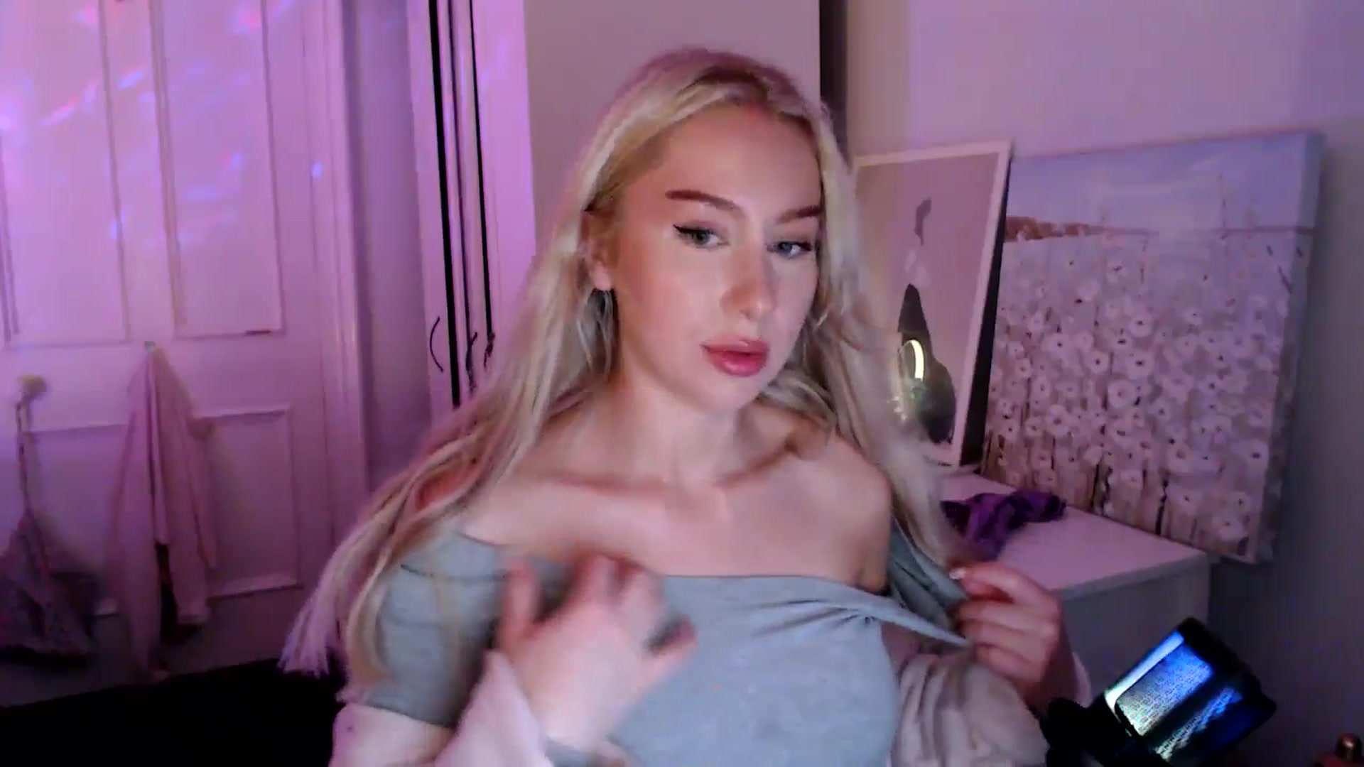 Gallery image thumbnail from British_Cutie's myfreecams stream on, 07/22/2025, 22:07 image 5 of 20