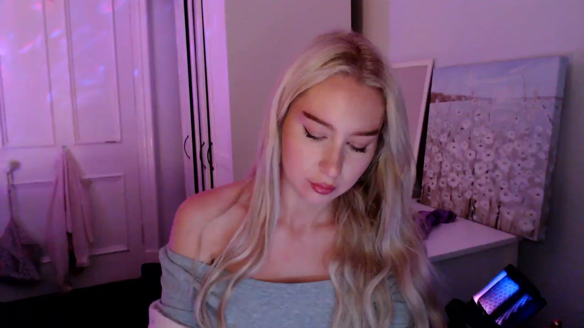 Gallery image thumbnail from British_Cutie's myfreecams stream on, 07/22/2025, 22:07 image 3 of 20