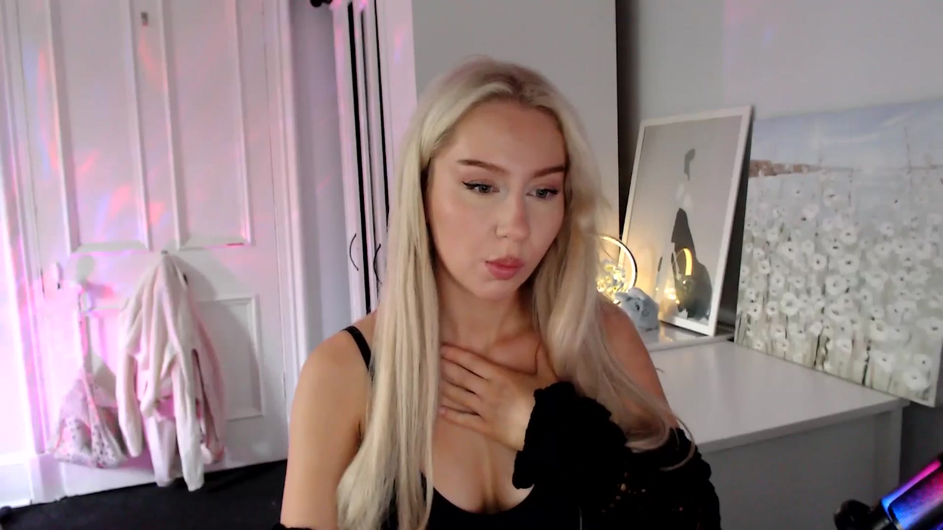 Gallery image thumbnail from British_Cutie's myfreecams stream on, 07/23/2025, 19:06 image 16 of 20