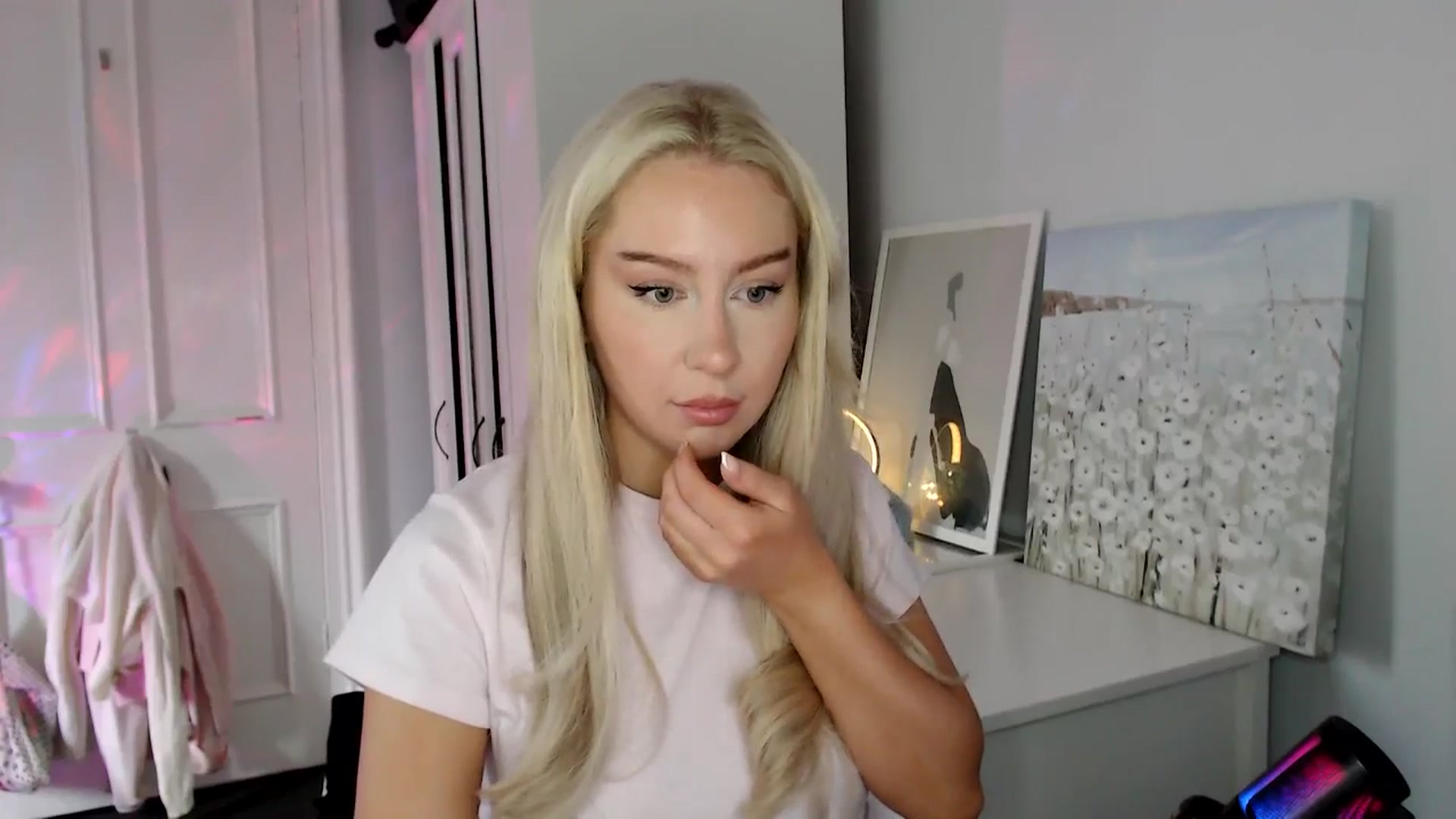 Gallery image thumbnail from British_Cutie's myfreecams stream on, 07/23/2025, 19:06 image 11 of 20