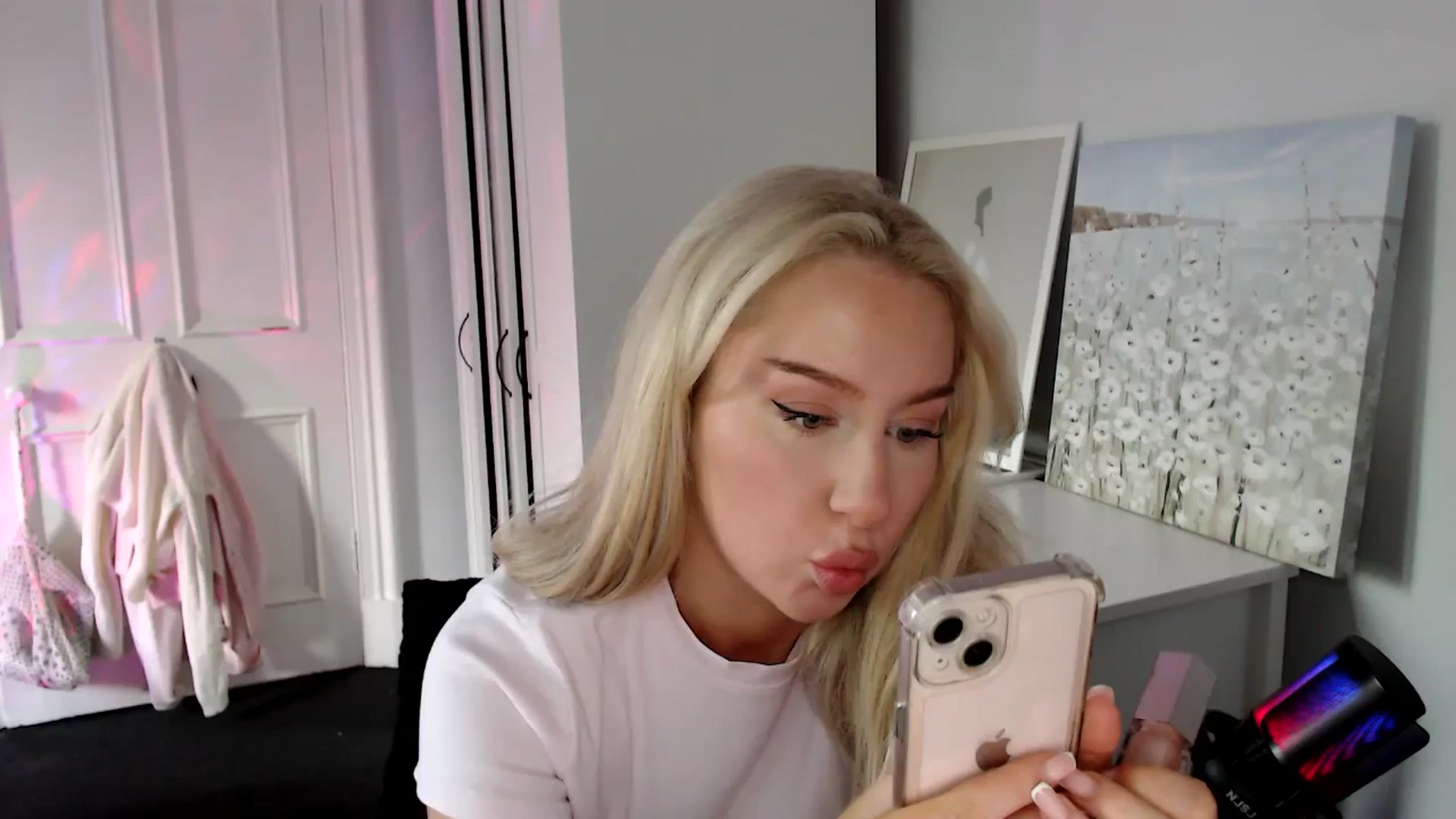 Gallery image thumbnail from British_Cutie's myfreecams stream on, 07/23/2025, 19:06 image 1 of 20