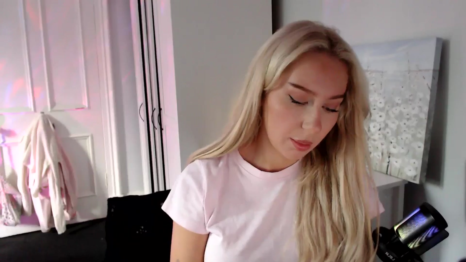 Gallery image thumbnail from British_Cutie's myfreecams stream on, 07/23/2025, 19:06 image 9 of 20