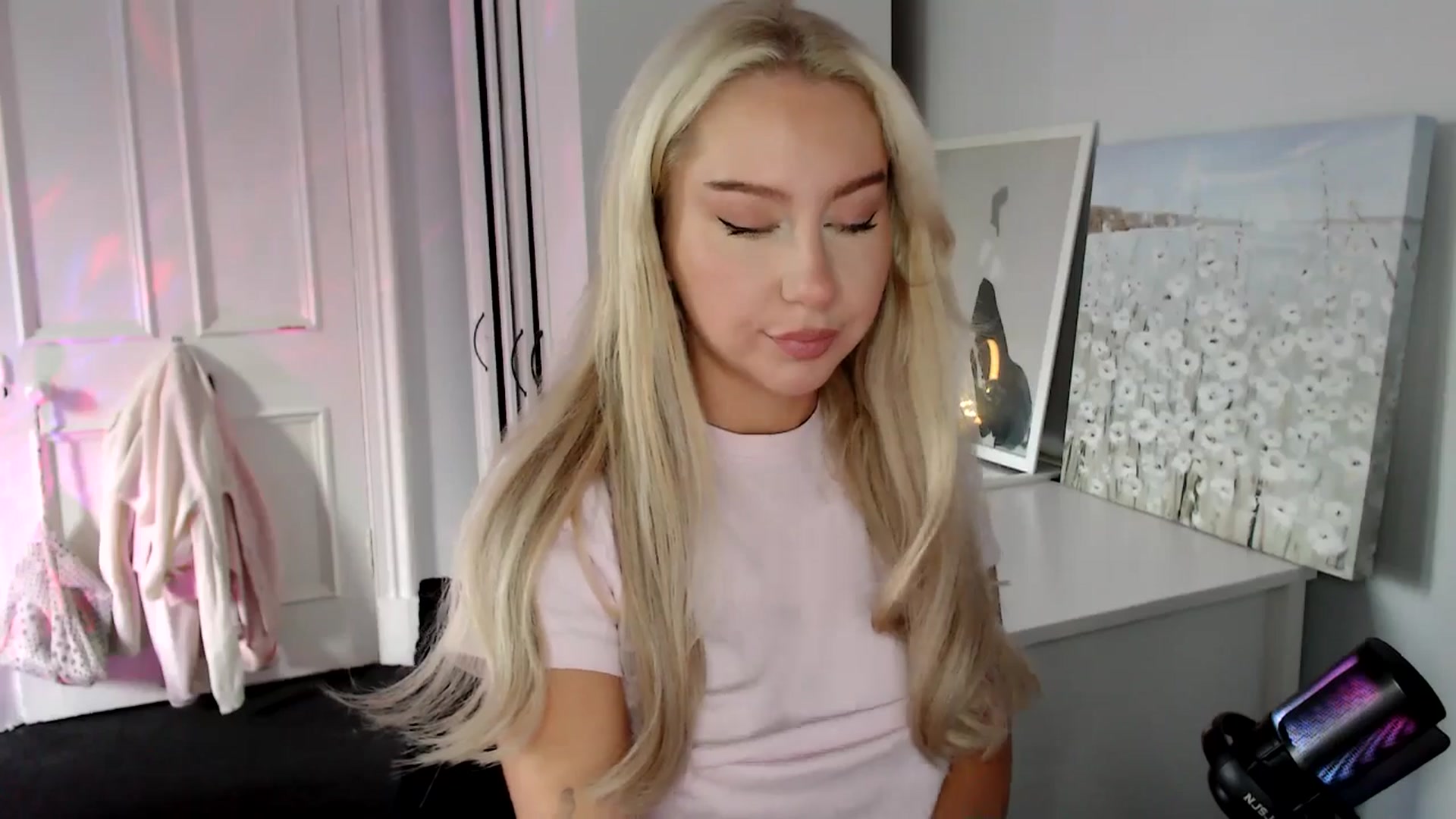 Gallery image thumbnail from British_Cutie's myfreecams stream on, 07/23/2025, 19:06 image 2 of 20