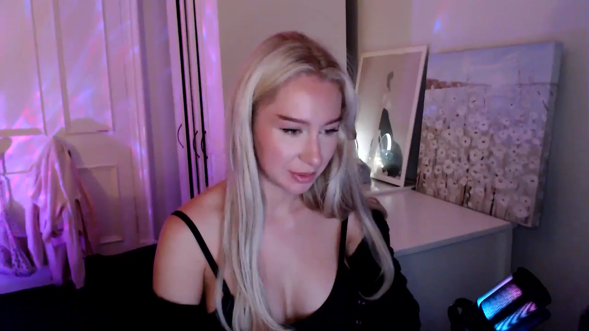 Gallery image thumbnail from British_Cutie's myfreecams stream on, 07/23/2025, 21:08 image 16 of 20