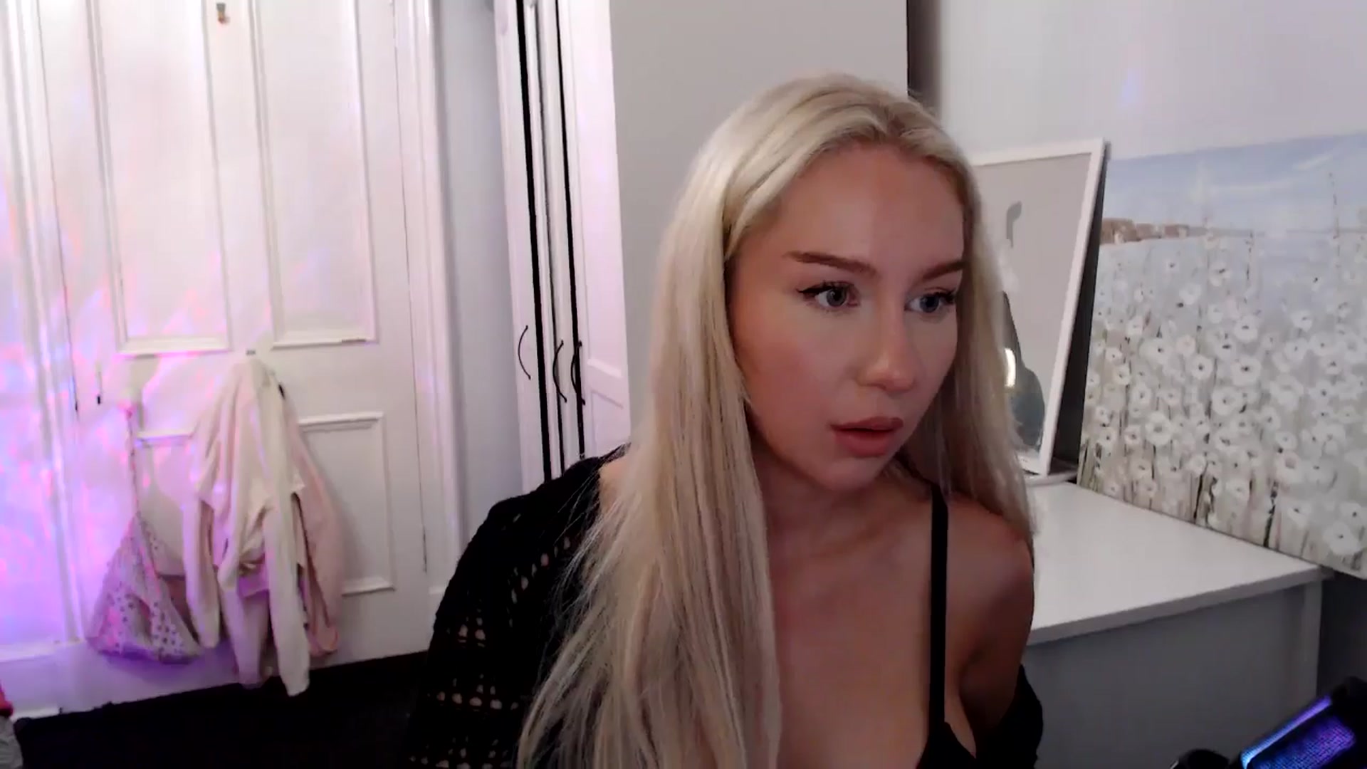 Gallery image thumbnail from British_Cutie's myfreecams stream on, 07/23/2025, 21:08 image 6 of 20