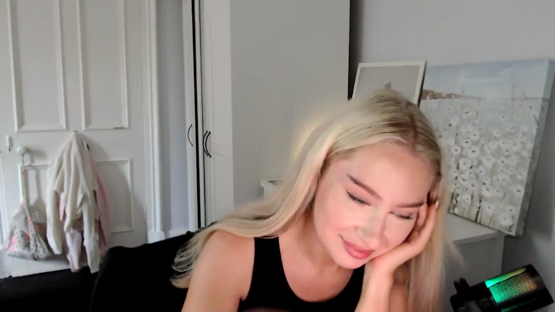 Gallery image thumbnail from British_Cutie's myfreecams stream on, 07/24/2025, 16:59 image 13 of 20