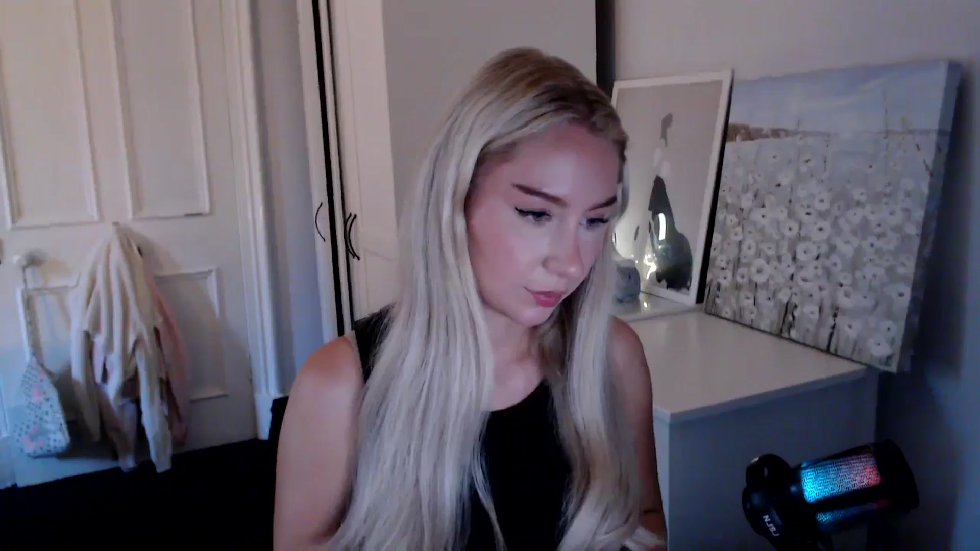 Gallery image thumbnail from British_Cutie's myfreecams stream on, 07/24/2025, 21:06 image 4 of 20
