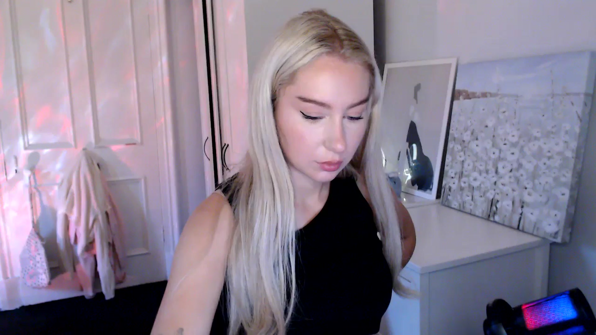 Gallery image thumbnail from British_Cutie's myfreecams stream on, 07/24/2025, 21:06 image 10 of 20
