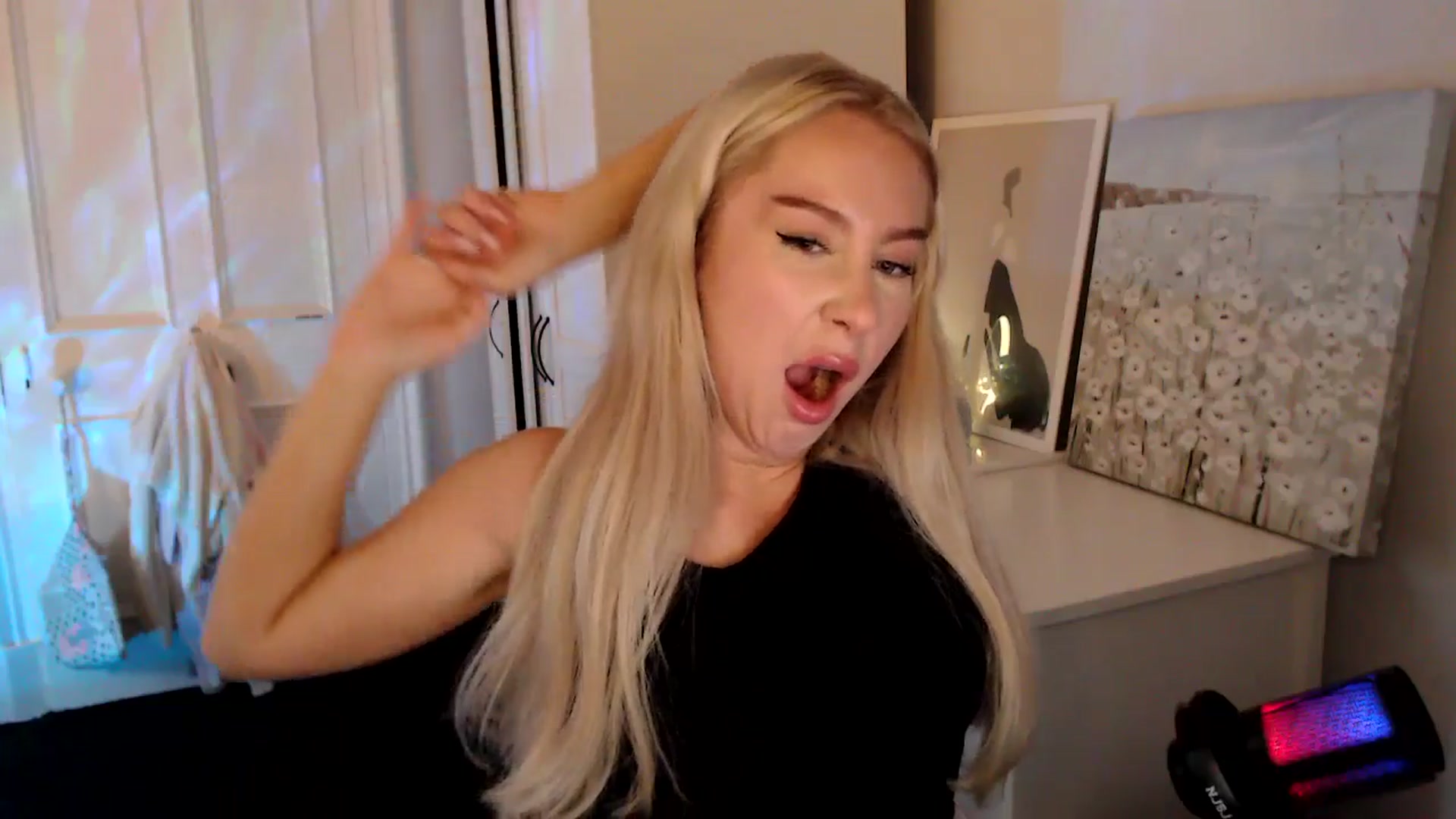 Gallery image thumbnail from British_Cutie's myfreecams stream on, 07/24/2025, 21:06 image 6 of 20